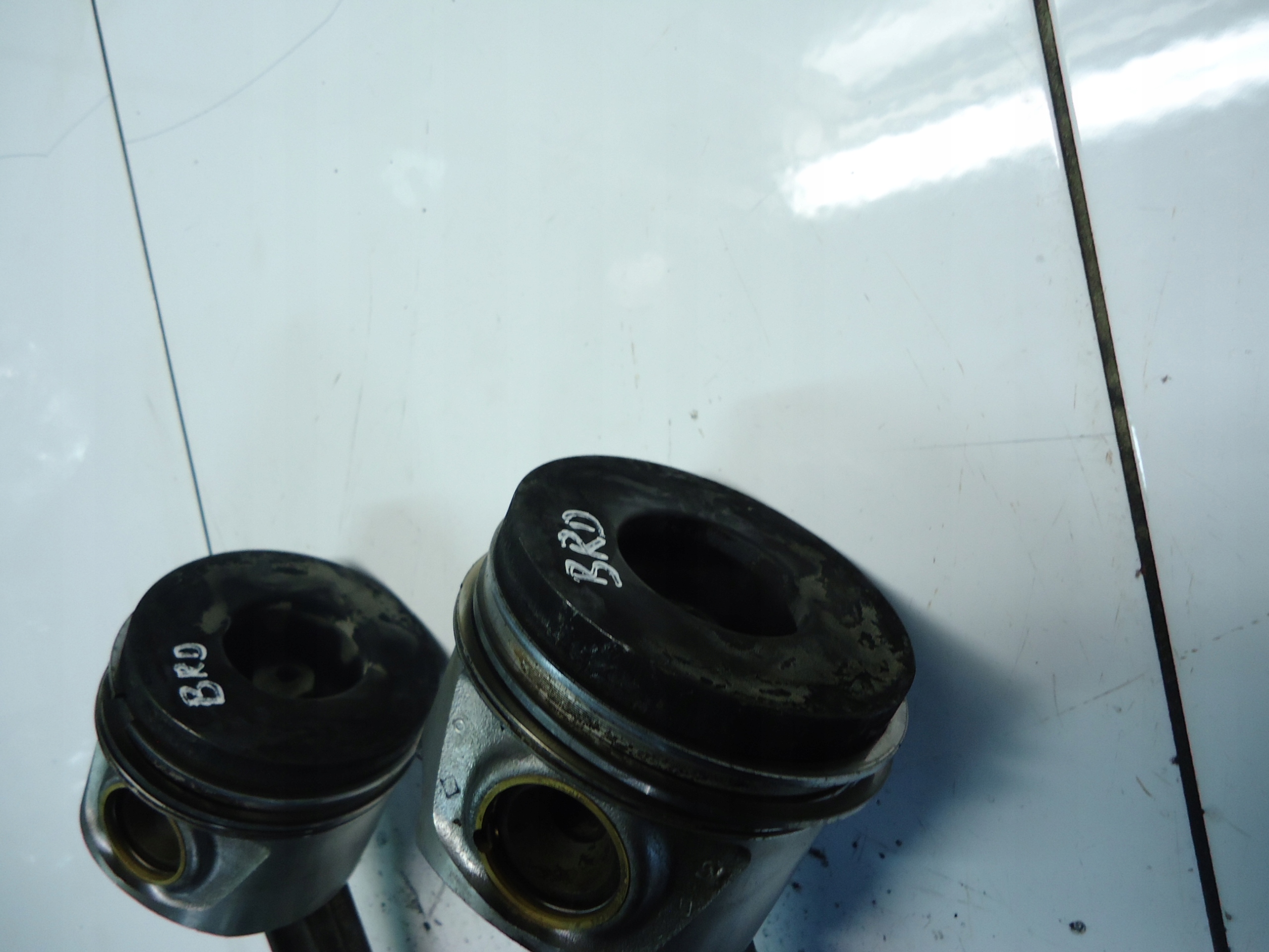 AUDI A4 B7 A6 C6 2.0TDI BRD piston with connecting rod 038J