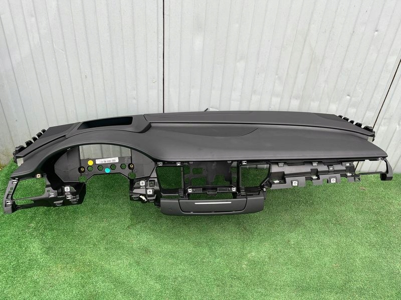Audi A8 D4 торпеда консоль UP кожа