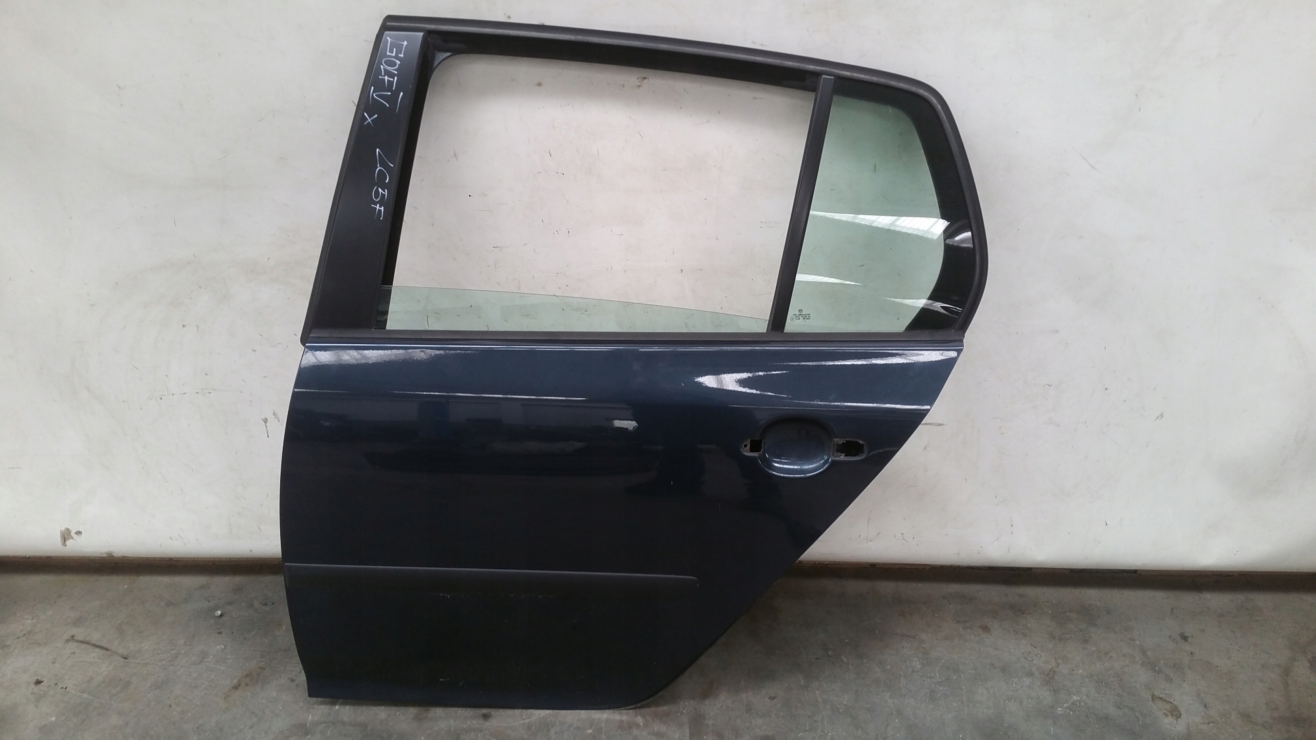Tür links heck LC5F HB VW Golf 5 V