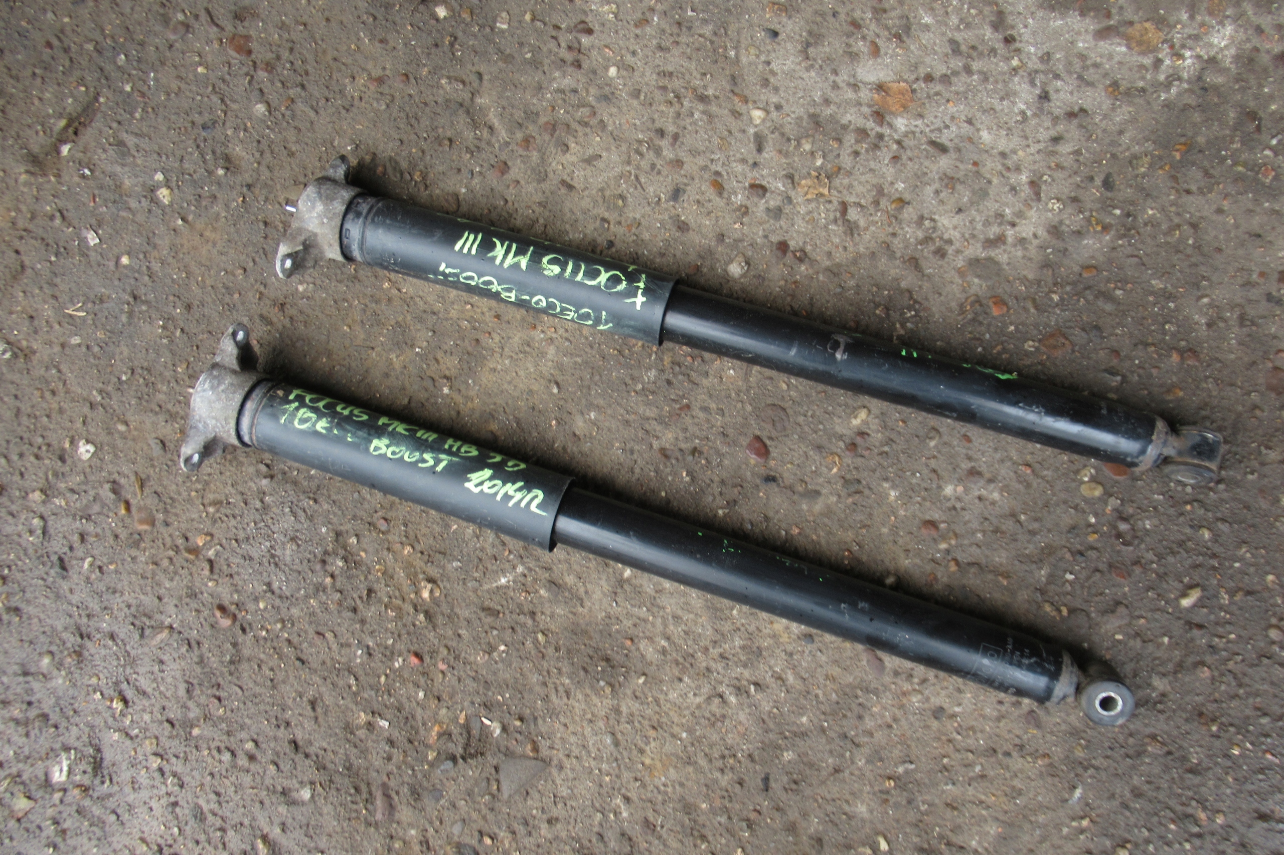FORD FOCUS MK3 1.0 EB Stoßdämpfer heck BV61-18080