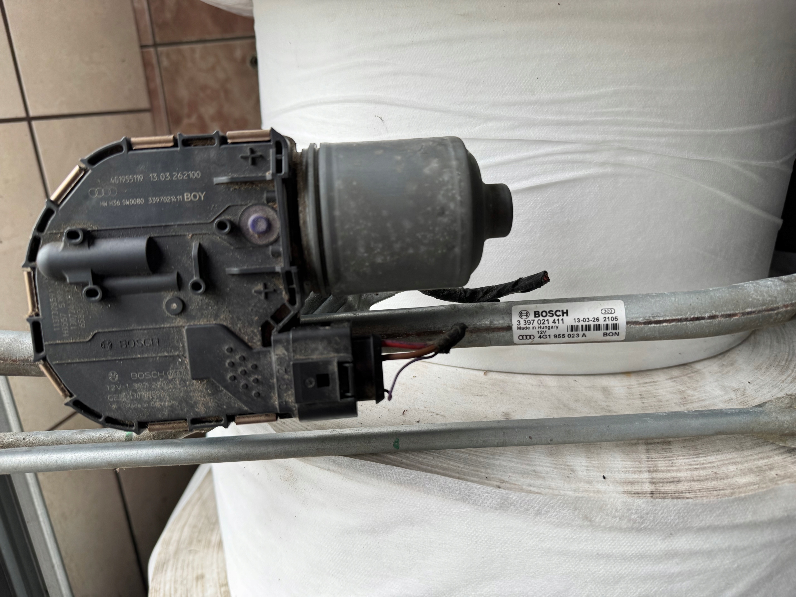AUDI A6 C7 4G wiper mechanism front complete EUROPA