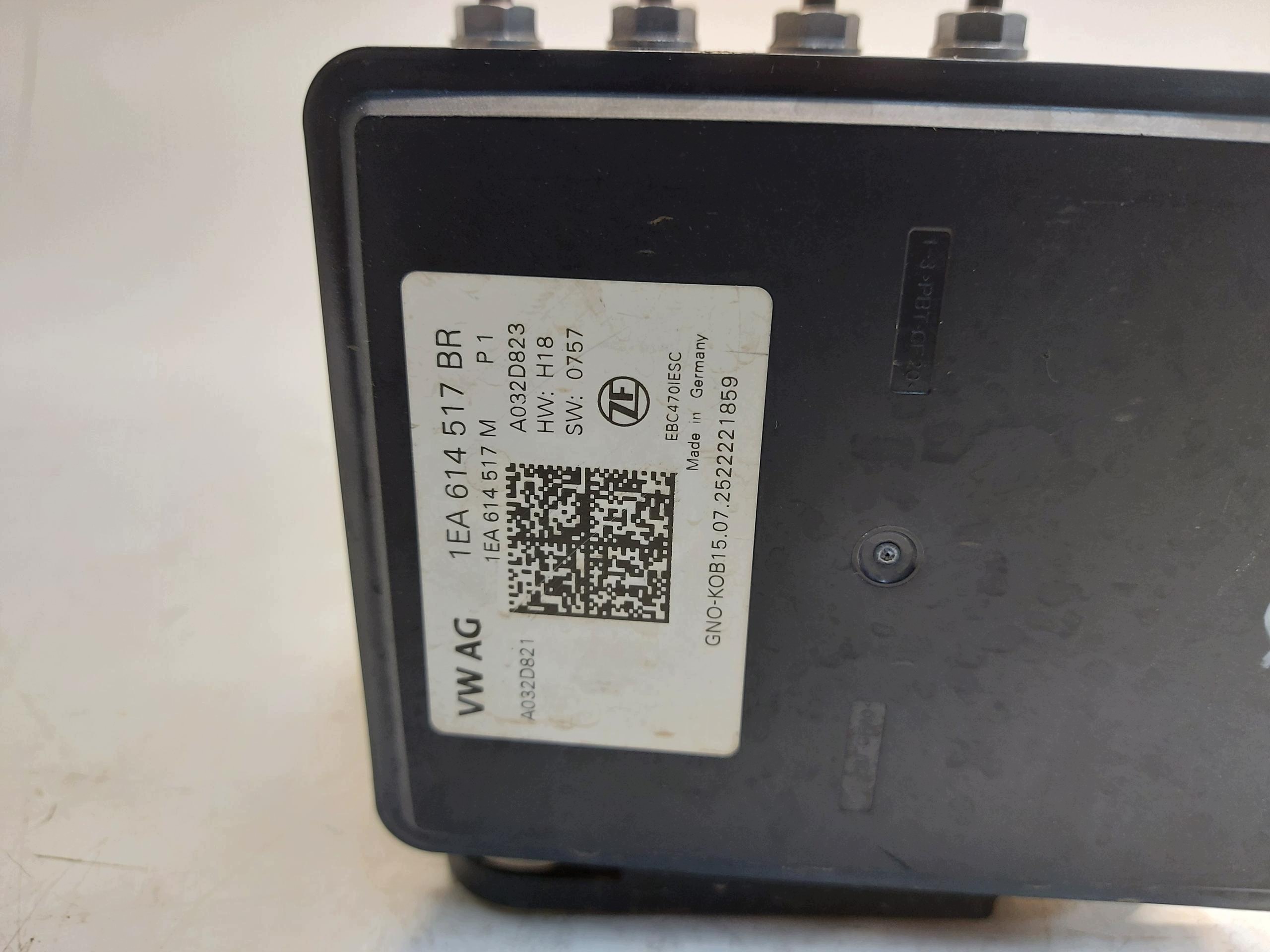 Skoda Elroq 5LJ iV85 , SUV 5D 2025r control unit pump ABS 1EA614517BR