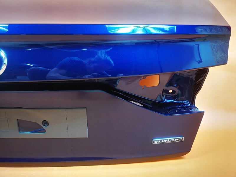 Audi A8 4N LONG Klapa Pokrywa Bagażnika LX5H Producent części Audi OE