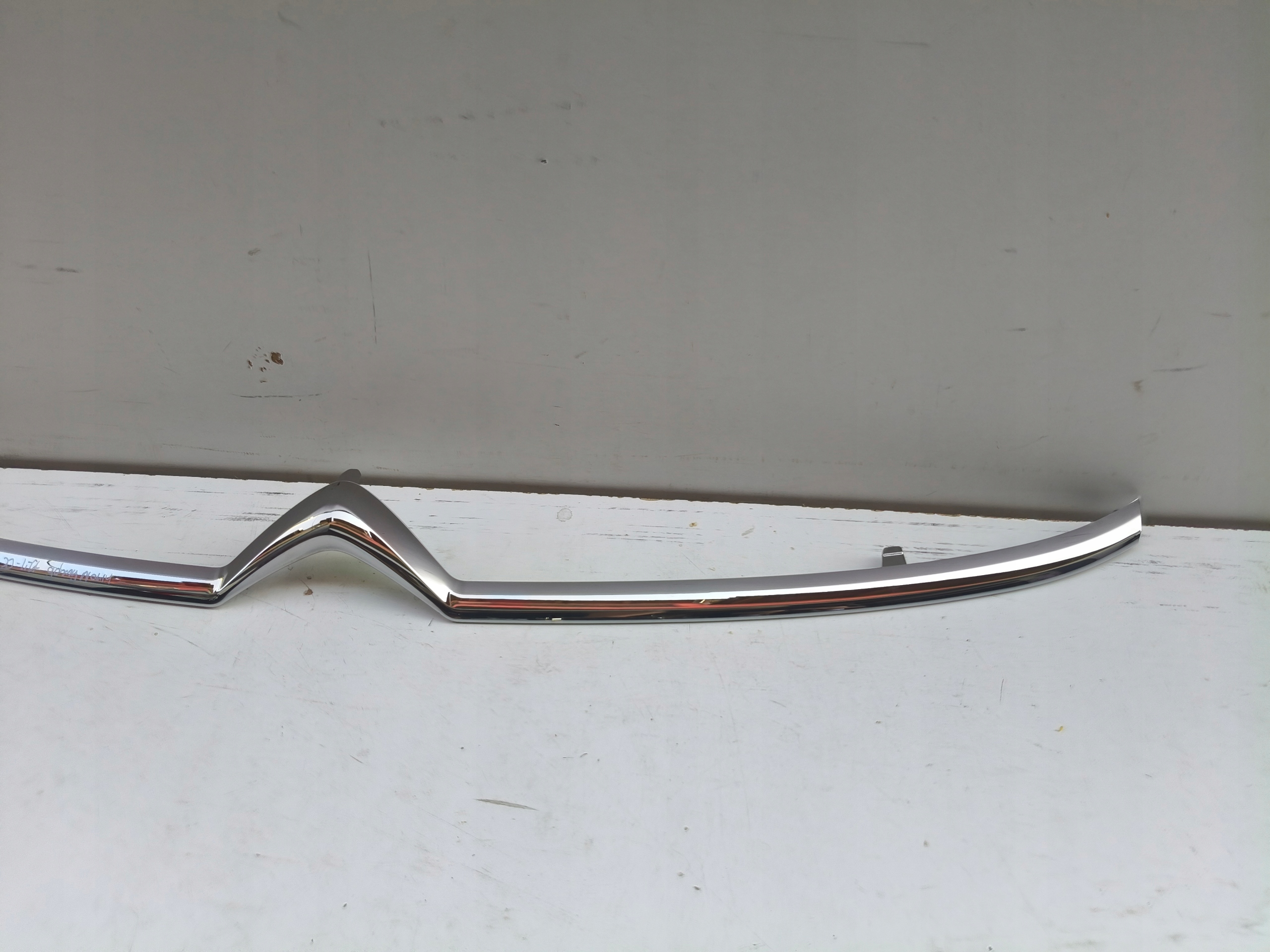 NO-WY-- CHROM grille upper CITROEN C3 III 20- LIFT