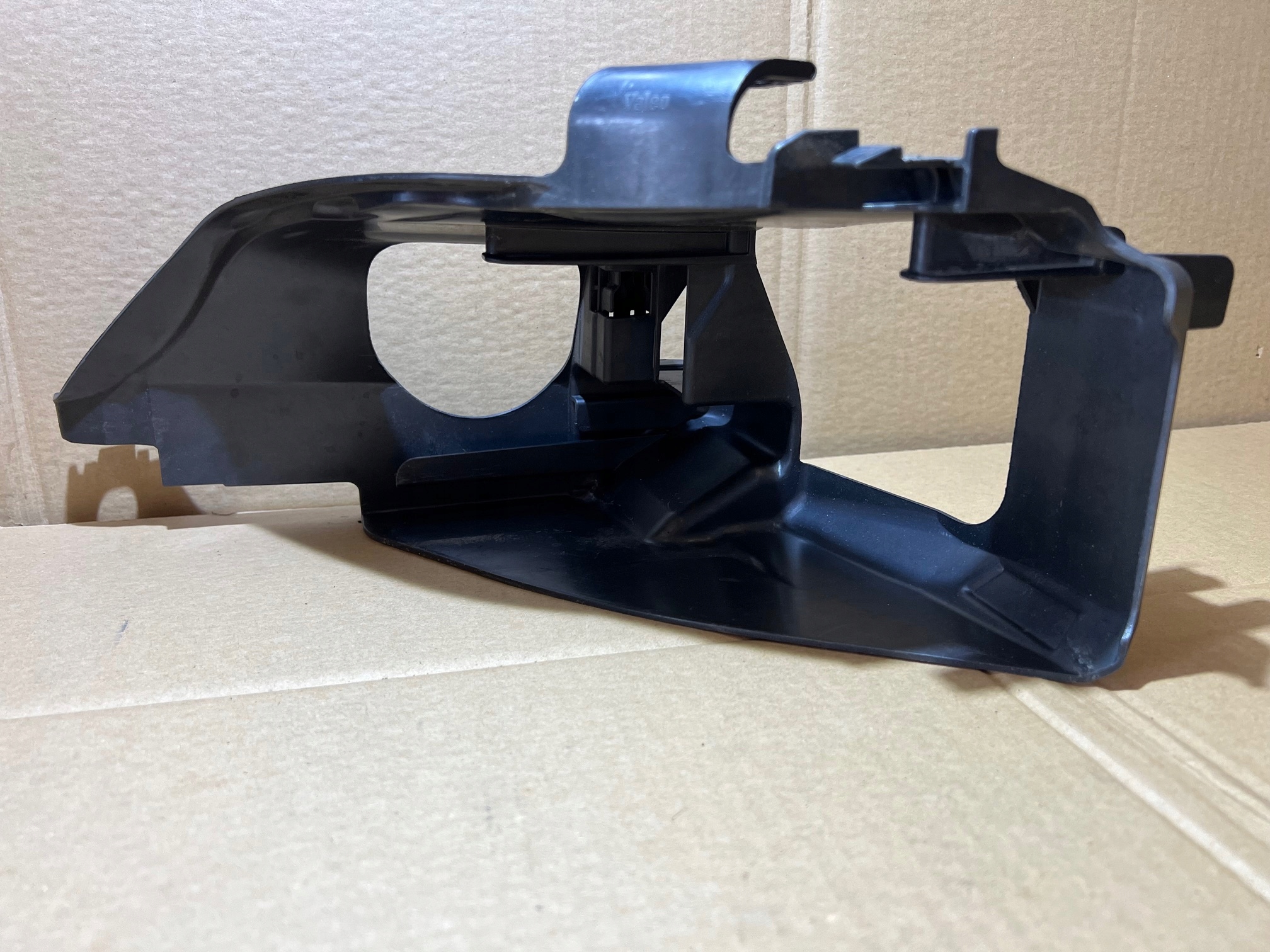 AUDI Q7 4L holder guard KIESZEN bracket lights left front left front
