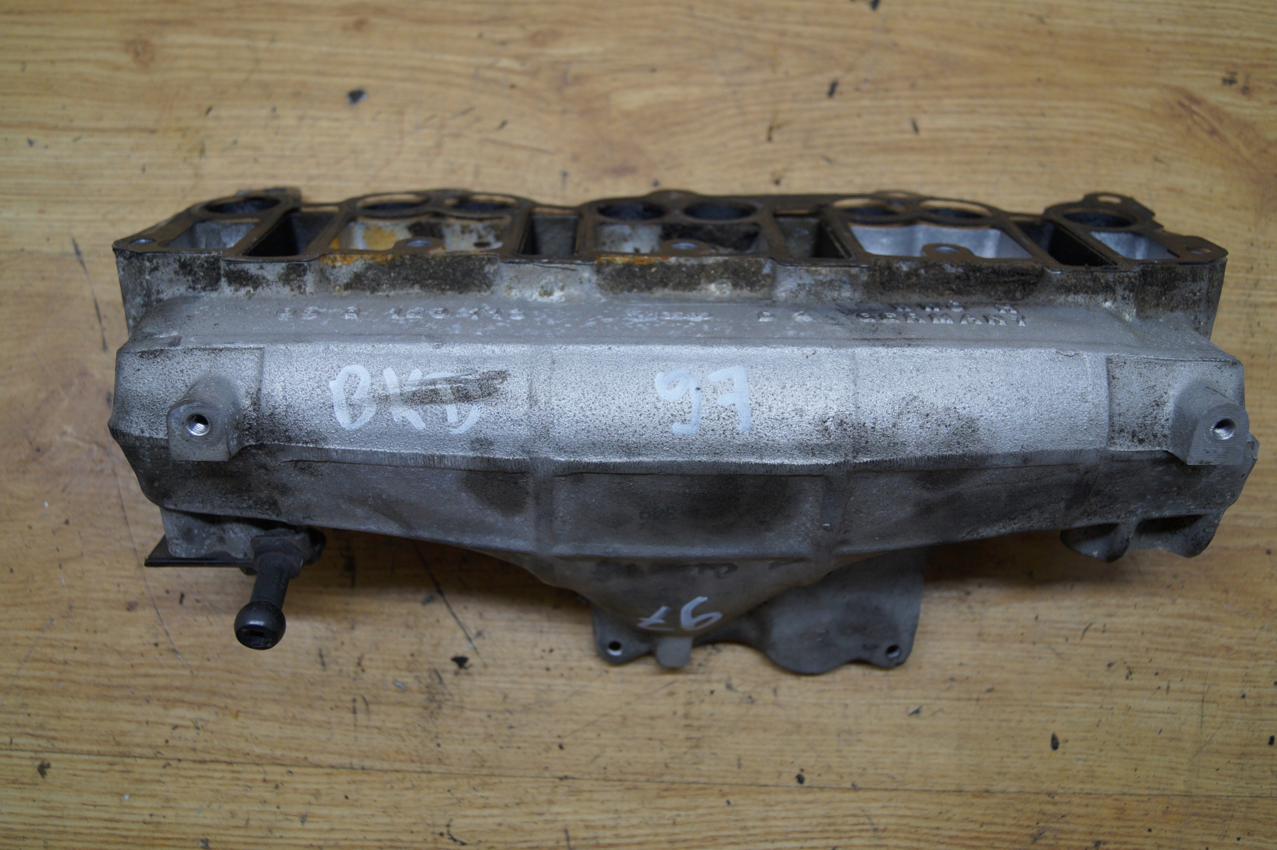 ВПУСКНОЙ КОЛЛЕКТОР AUDI VW 2.0 TDI 03G129713