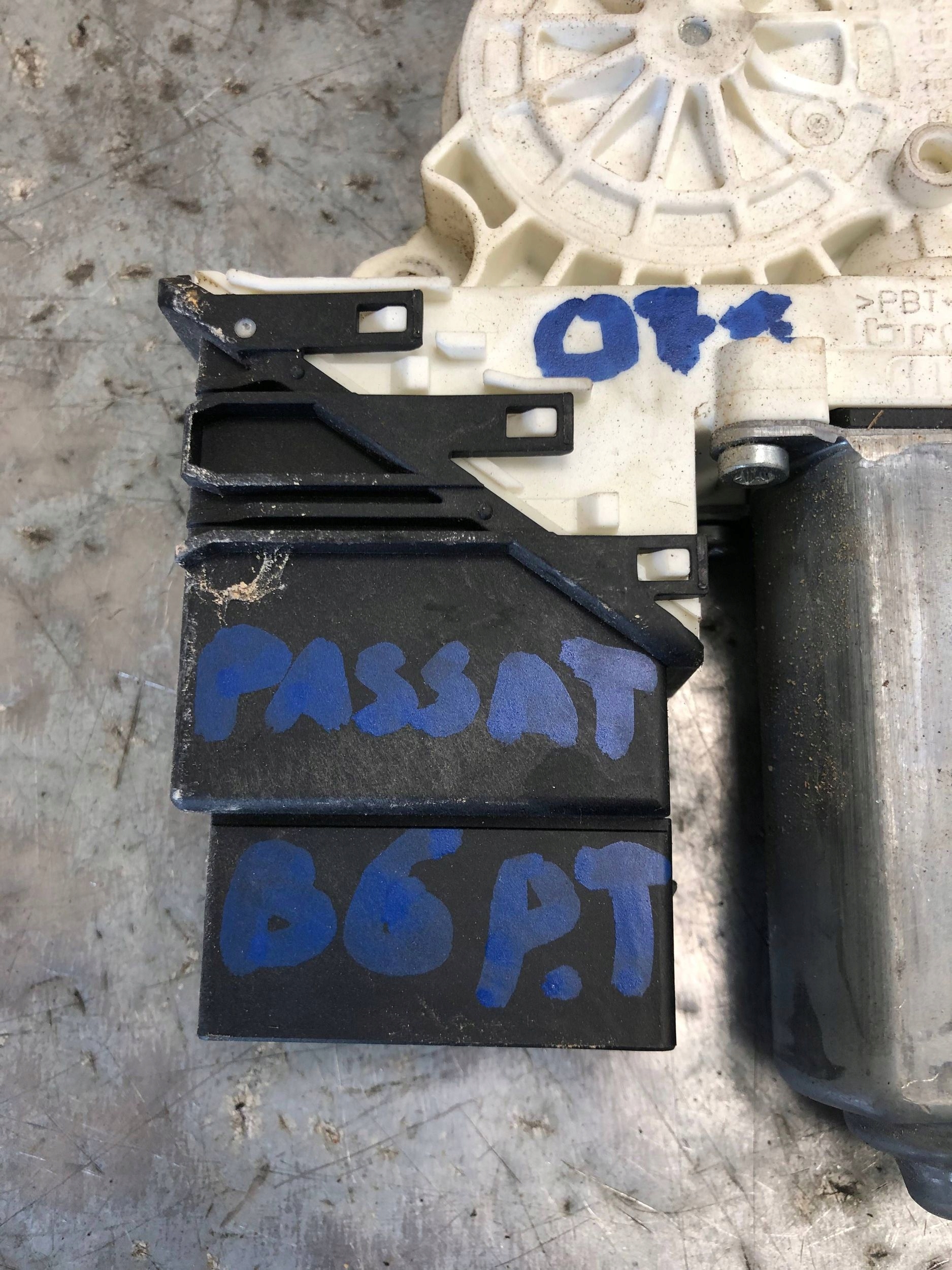 mini motor windows right rear part VW PASSAT B6 1K0959704P