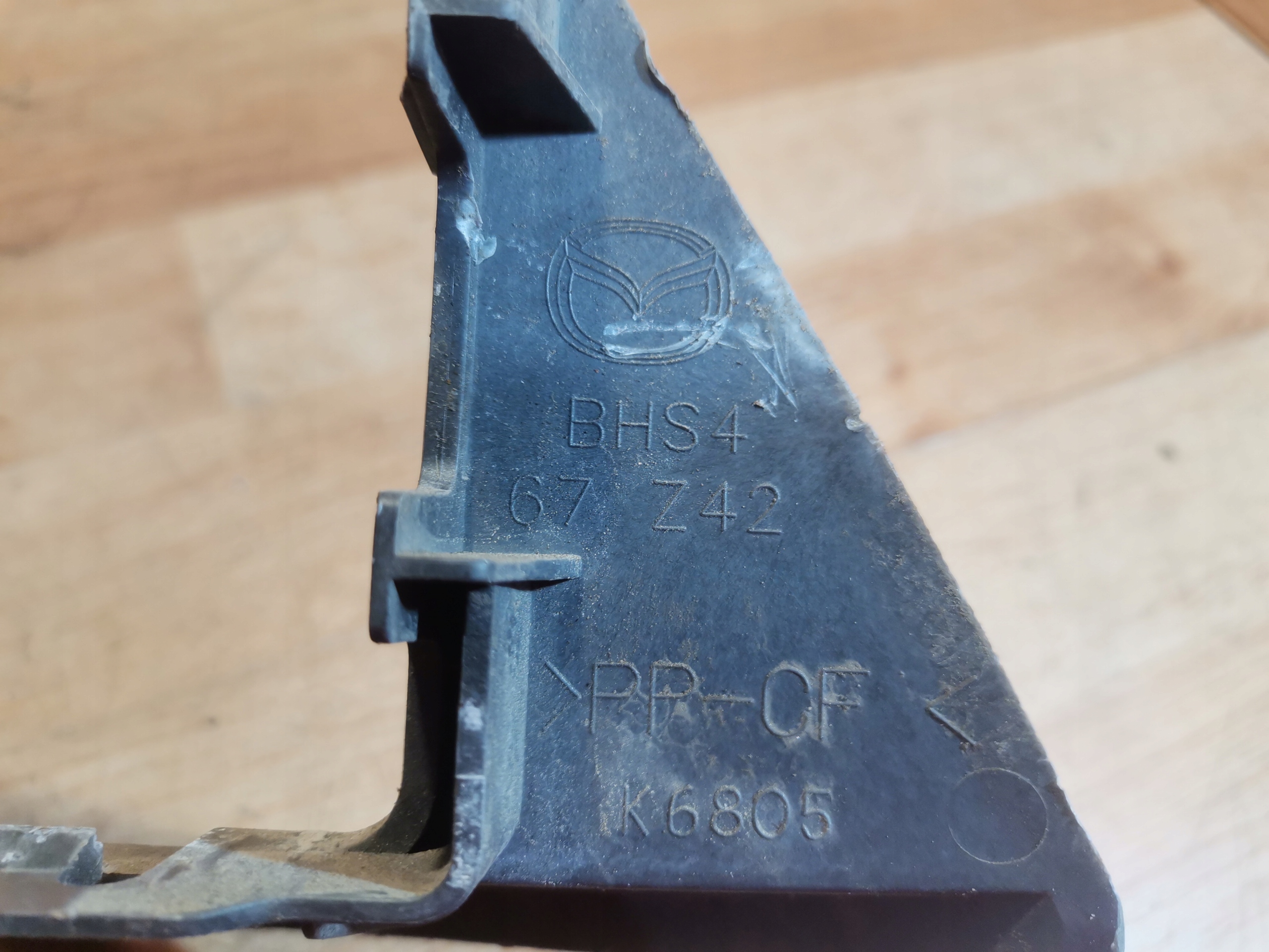 holder of the sensor MARTWEGO POLA left rear part MAZDA 3 BM