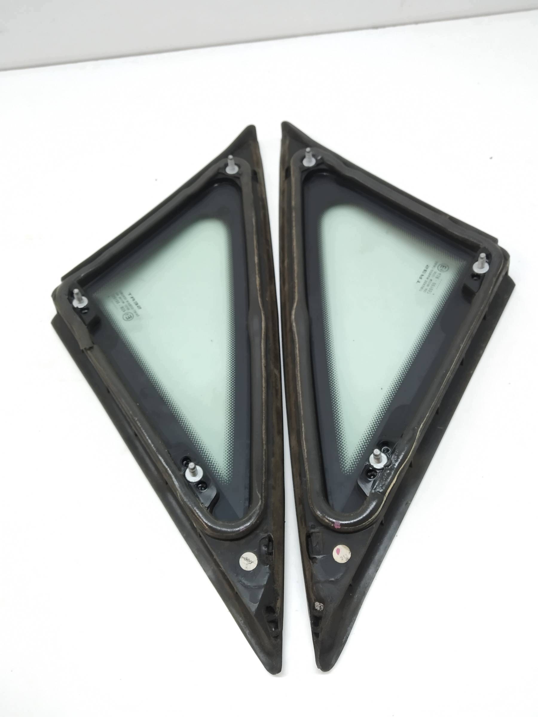 window bodywork left right Seat Altea and (2004- )