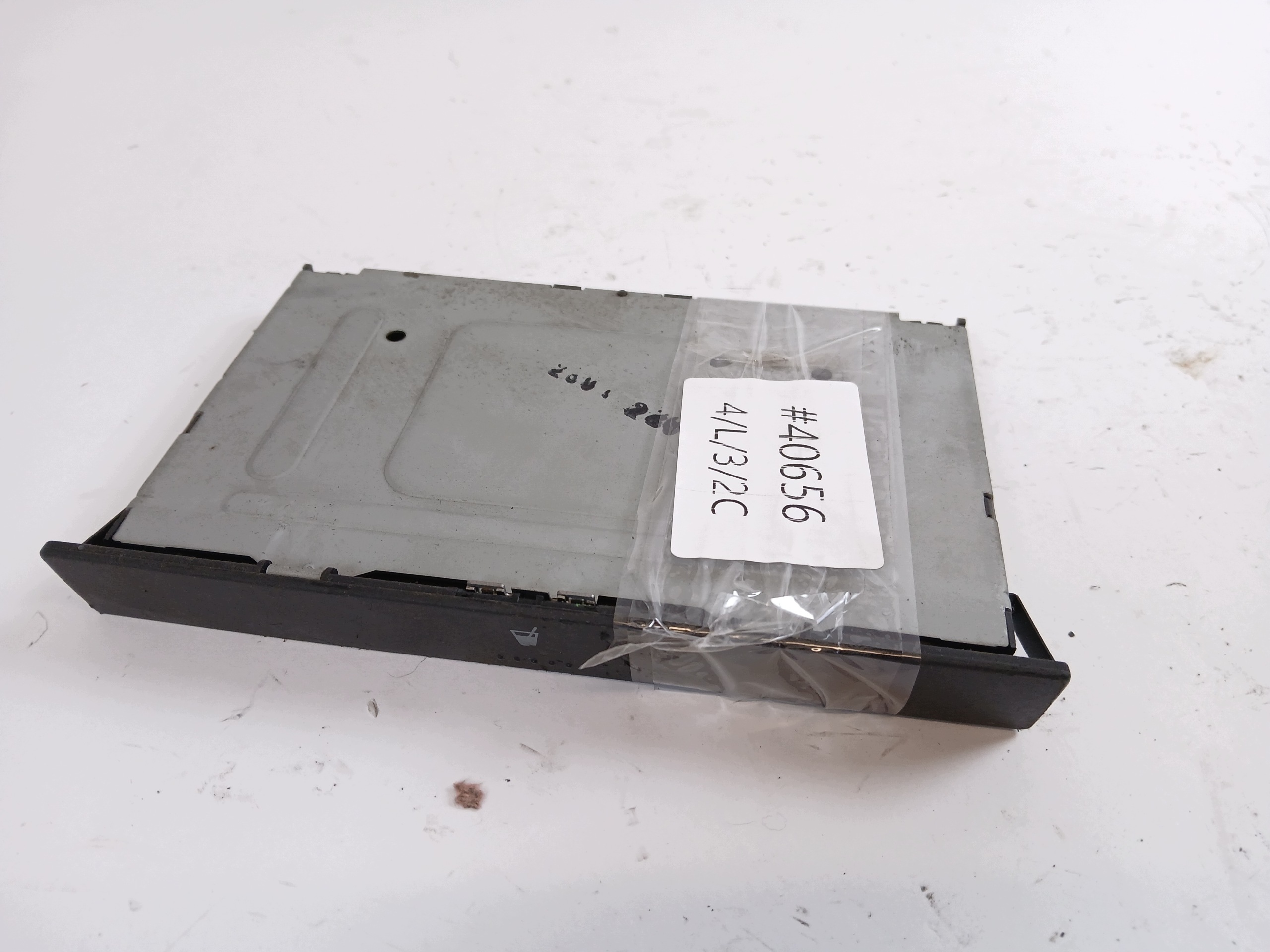 VW GOLF IV bracket for KUBEK CUPHOLDER 1J0858601