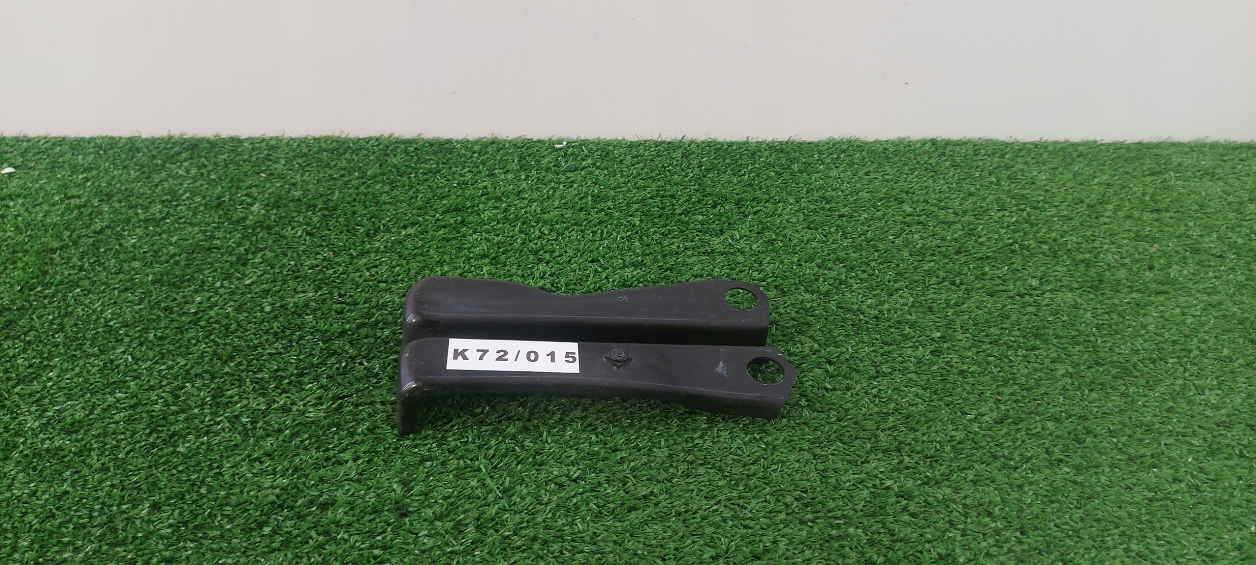 CONSOLE POIGNÉE RENFORTS PARE CHOC AVANT AUDI A3 8P SUPPORT PLAQUE