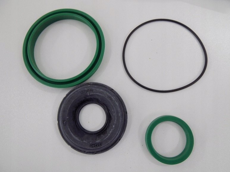 CNH NEW HOLLAND CASE ZESTAW USZCZELEK 8603711