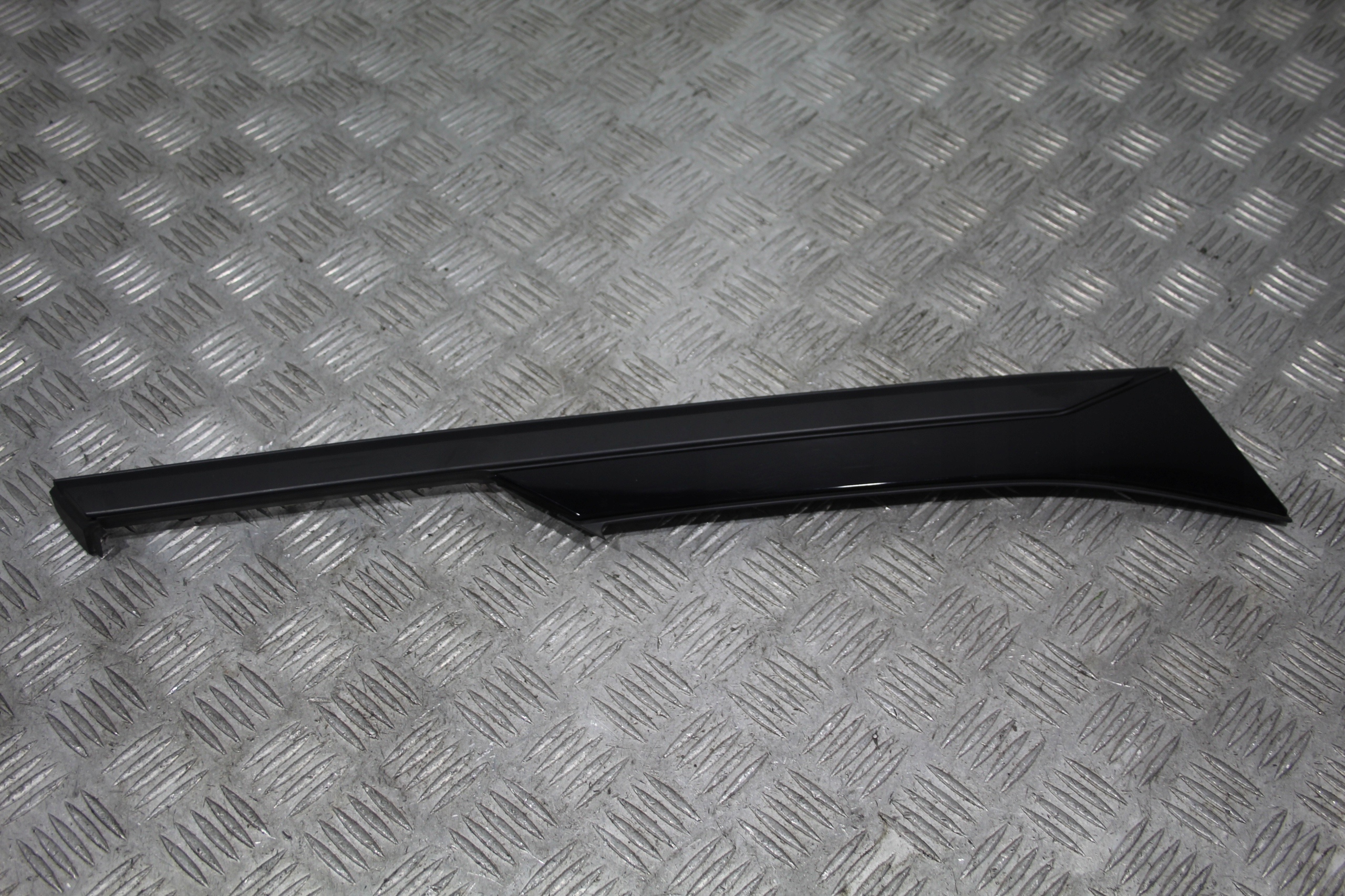 decorative trim spoiler left OPEL GRANDLAND X