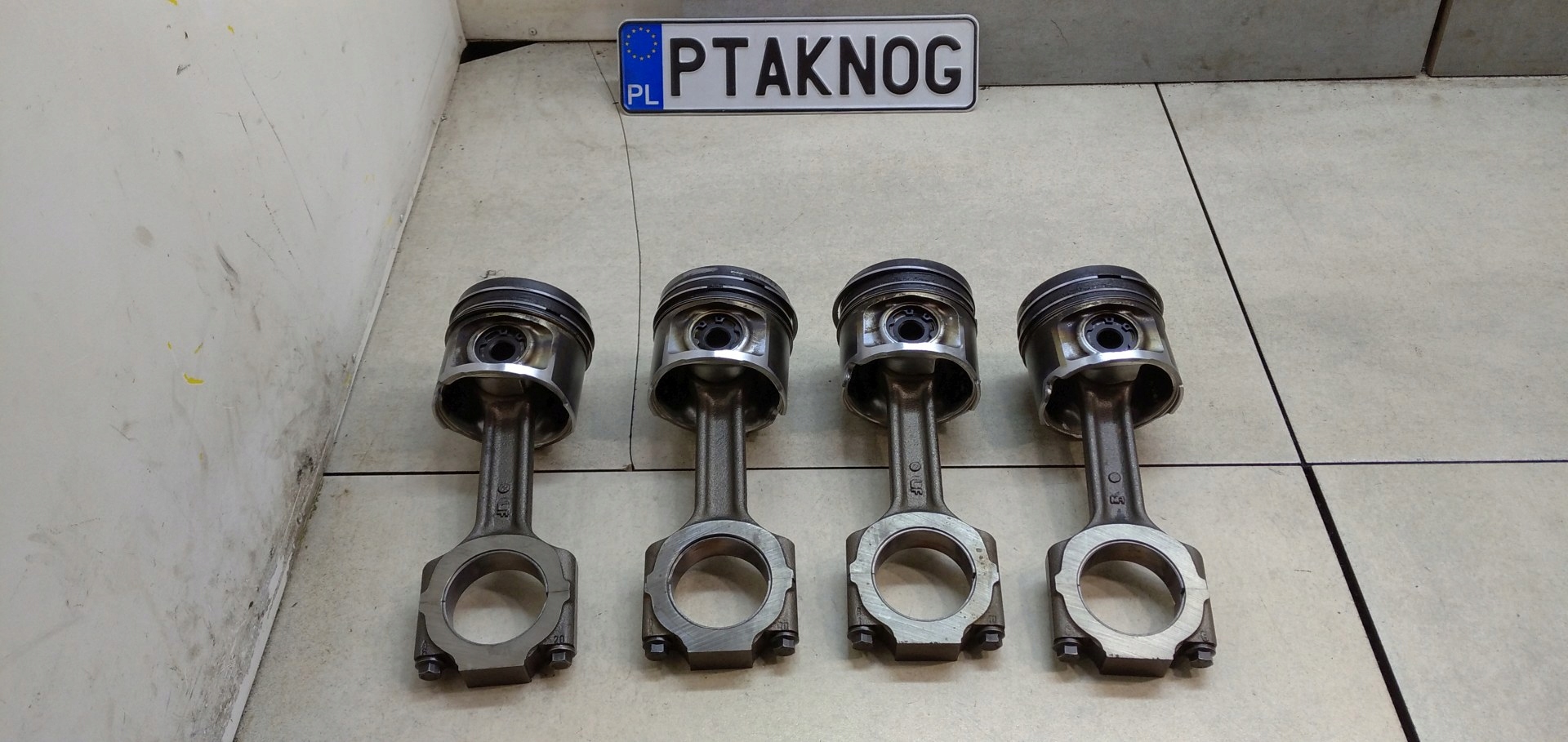 Piston Bielle FIAT STILO 1.9 JTD A930