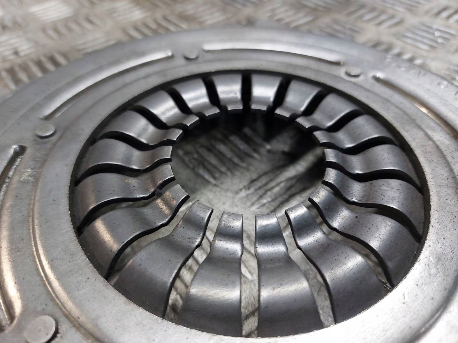 VOLANO USATO + disco + di pressione OPEL ASTRA J 1.6 TURBO 55564555
