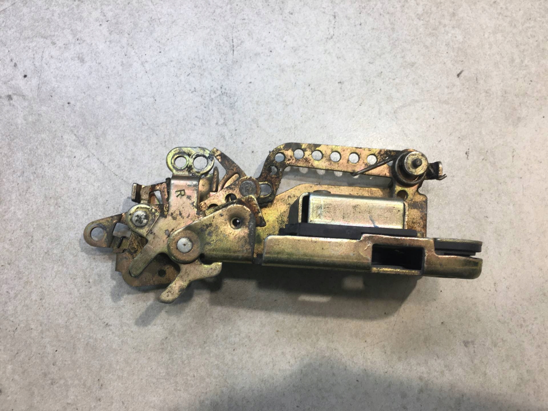 lock door right front VW T4 701837016E
