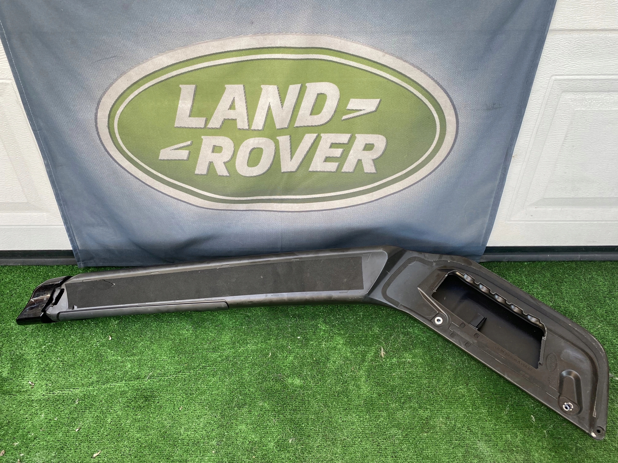 LAND ROVER DEFENDER L663 SNORKEL WLOT L8BM16D656A Manufacturer catalog number L8BM 16D656 A