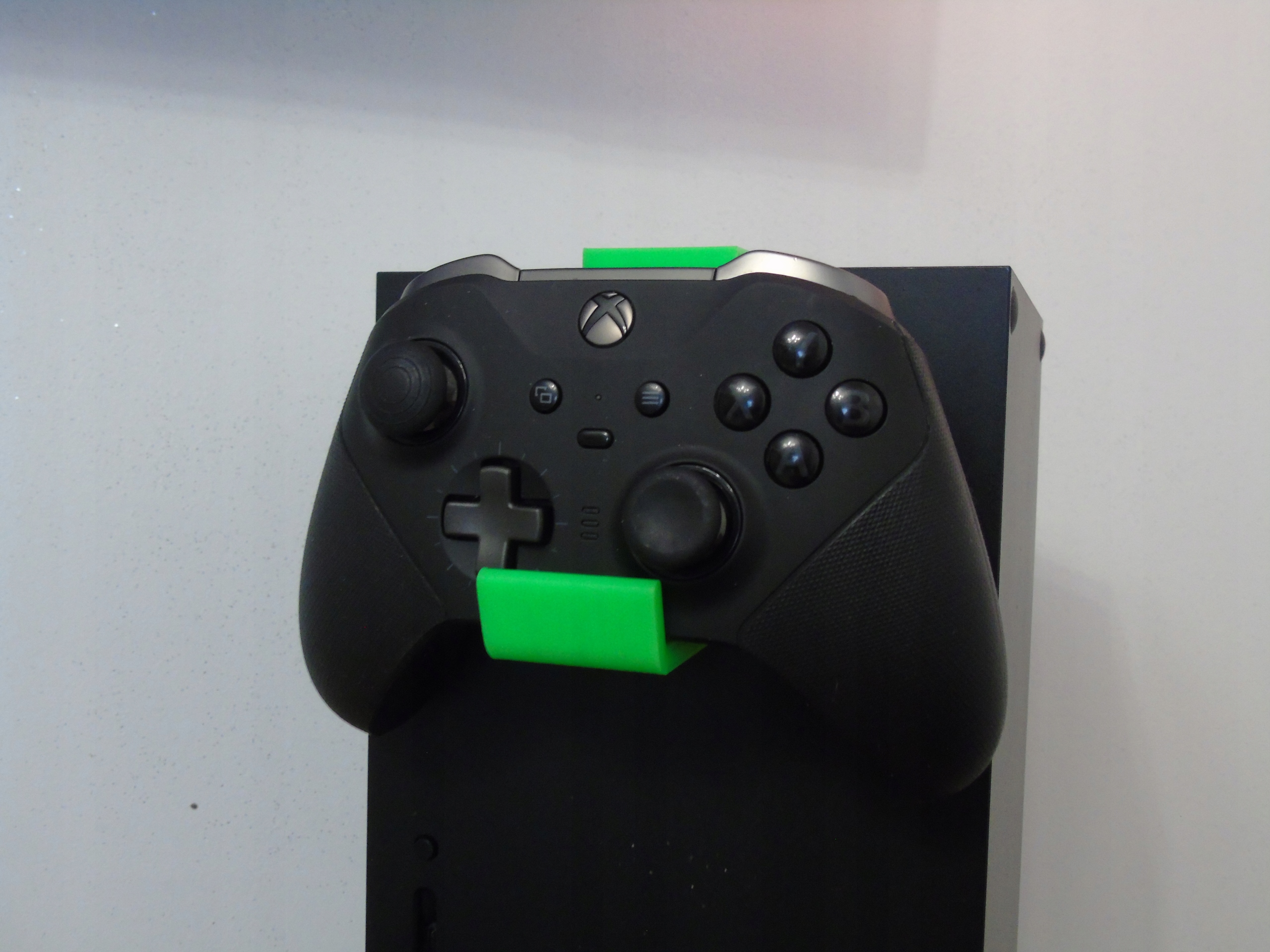 Uchwyt/wieszak na pada do konsoli Xbox Series X