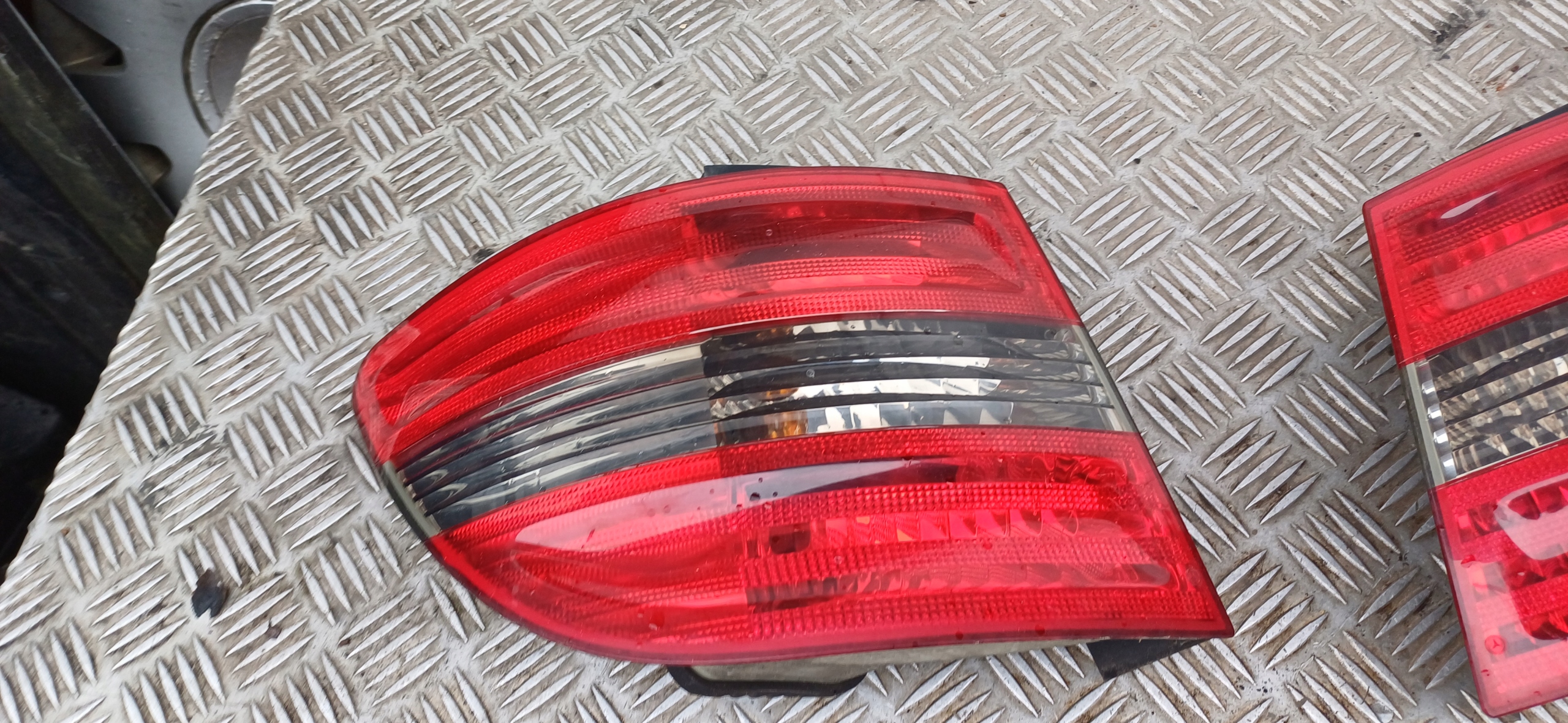 MERCEDES B KLASSA W245 light rear part left right