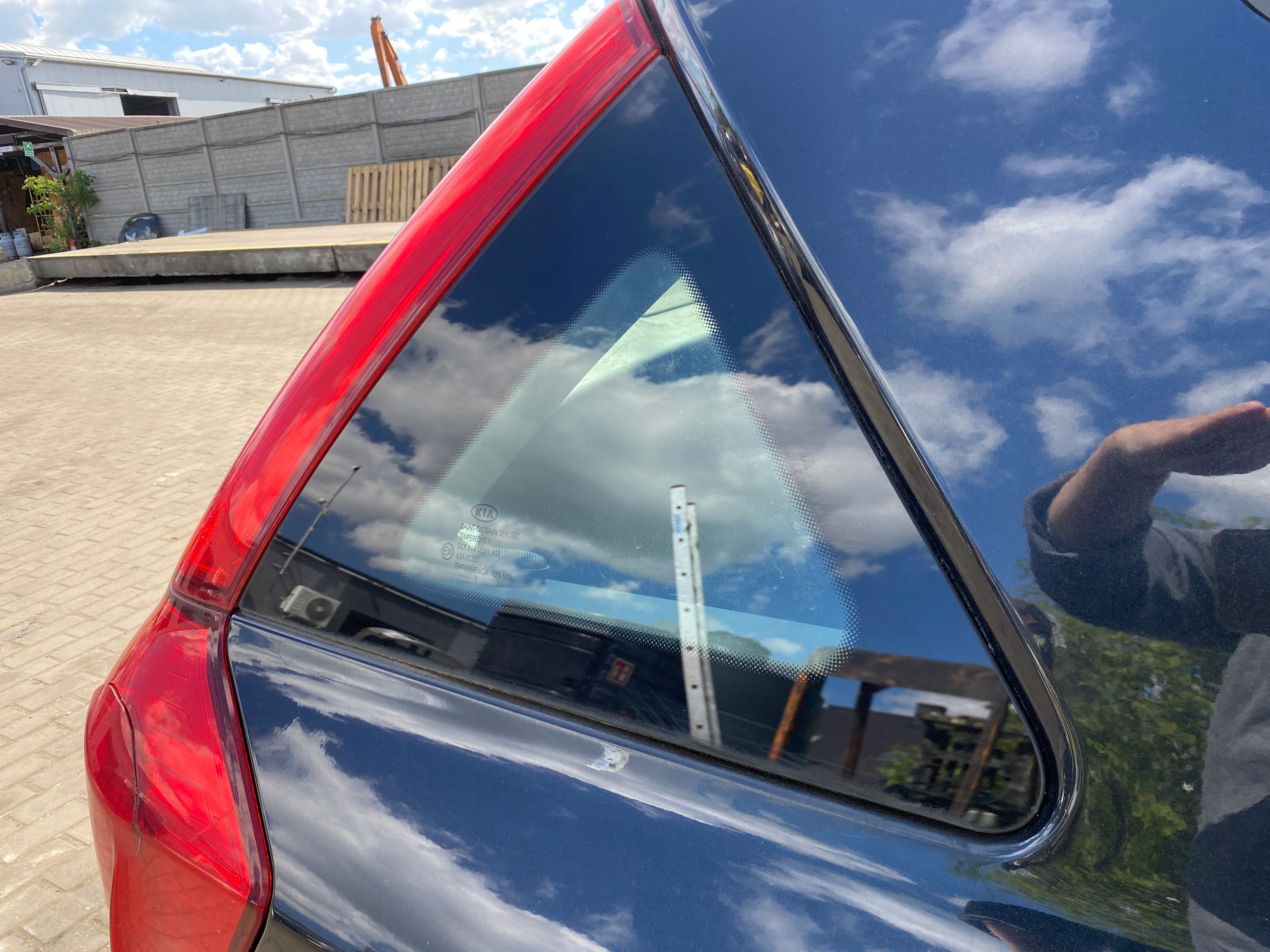 window side bodywork right przy klapie Kia Ceed SW FL 06-12