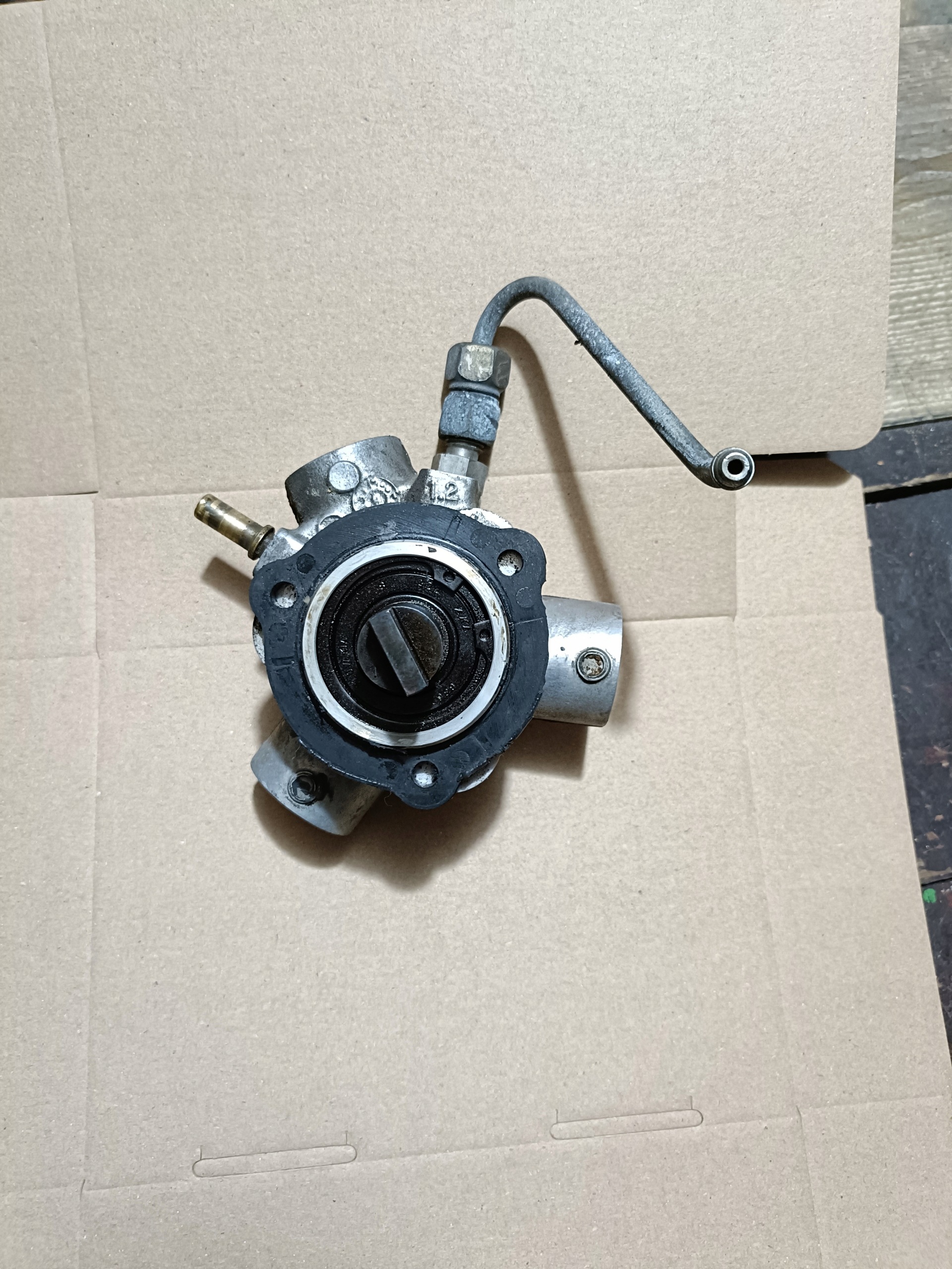 pompa alto pressione Renault Laguna 2.0 IDE 7700115023 7700113062
