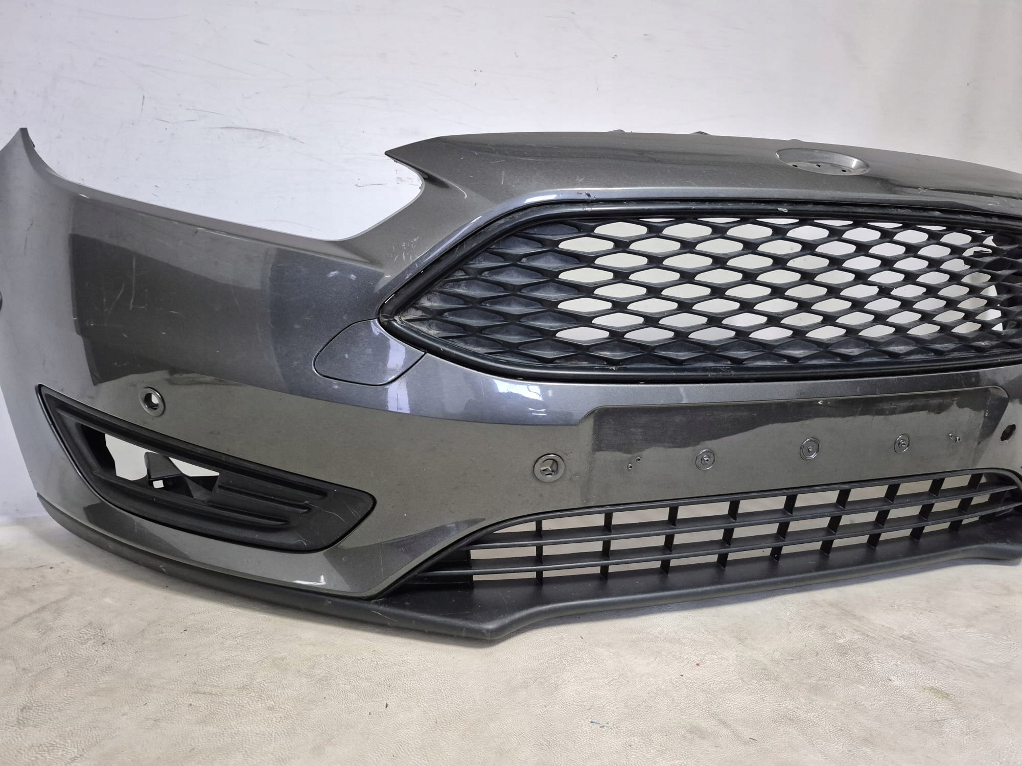 FORD FOCUS III 3 MK3 LIFT 14-19 nárazník předek přední 6XPDC