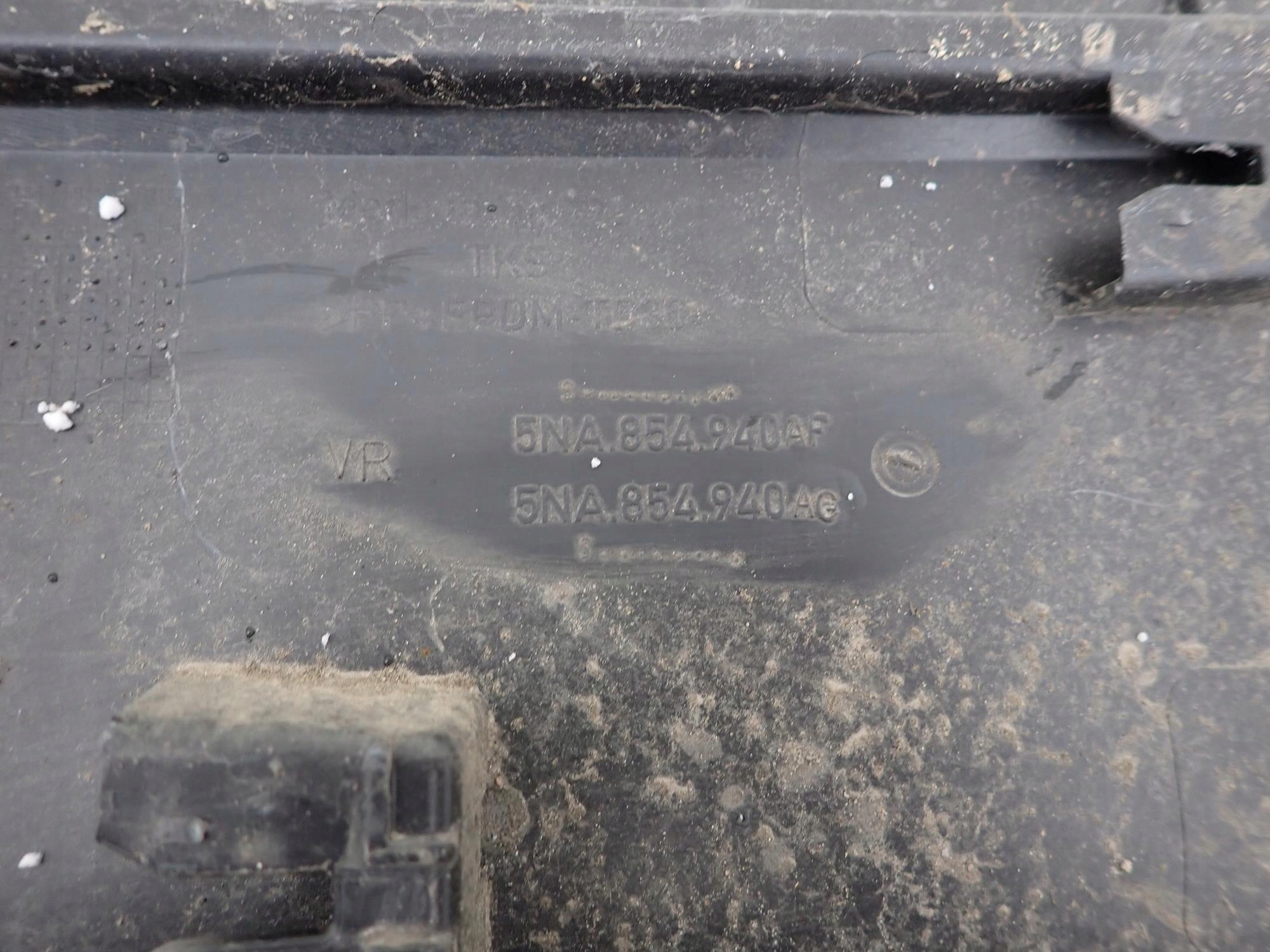 VW TIGUAN II 2 15-> moulding door right front