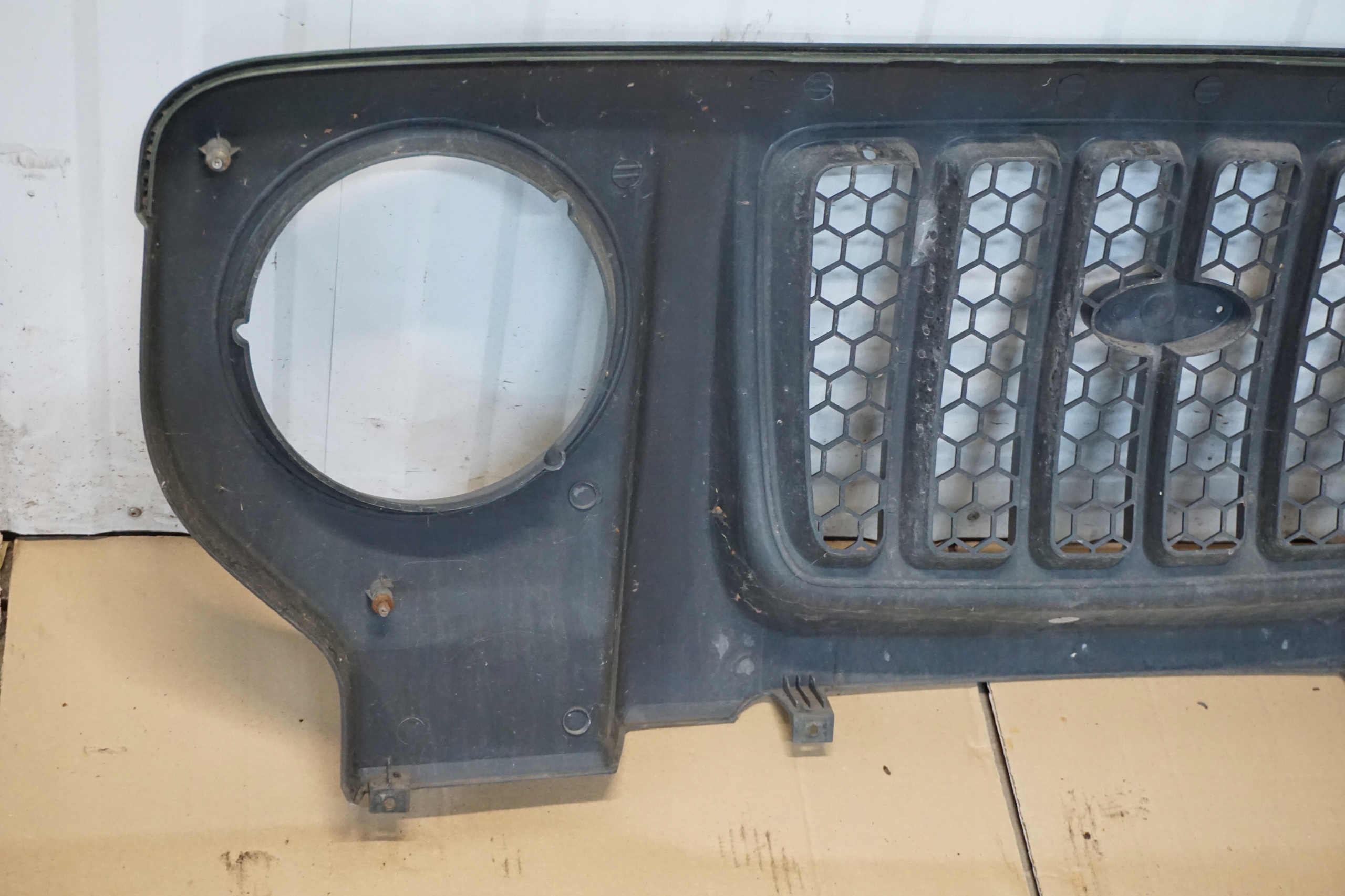 Kia Retona CE Kühlergrill FRONTGRILL Kühlergitter - Thumbnail 10