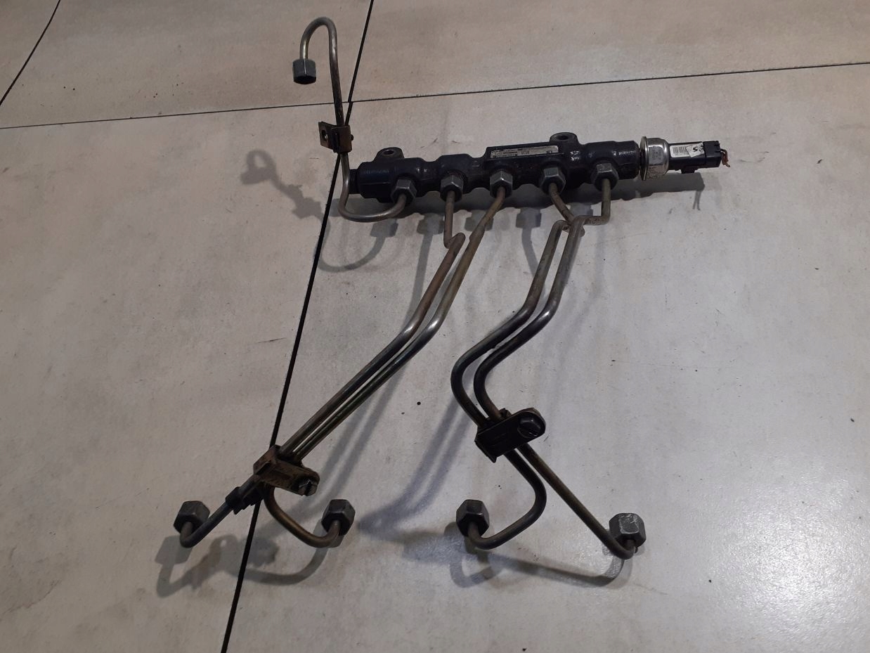 Rampe injection CITROEN C3 1.4 HDI 9653073880