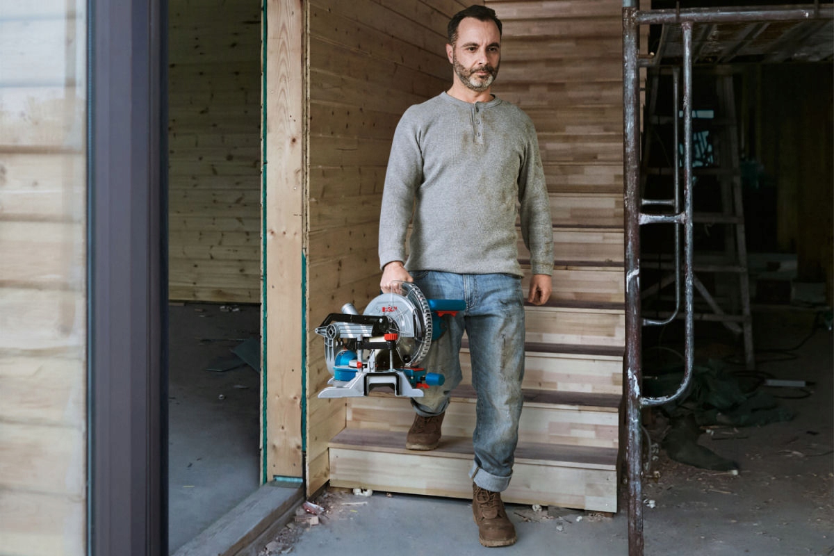 UKOŚNICA z laserem GCM 216 BOSCH + STÓŁ GTA 2600 Waga urządzenia 10.1 kg