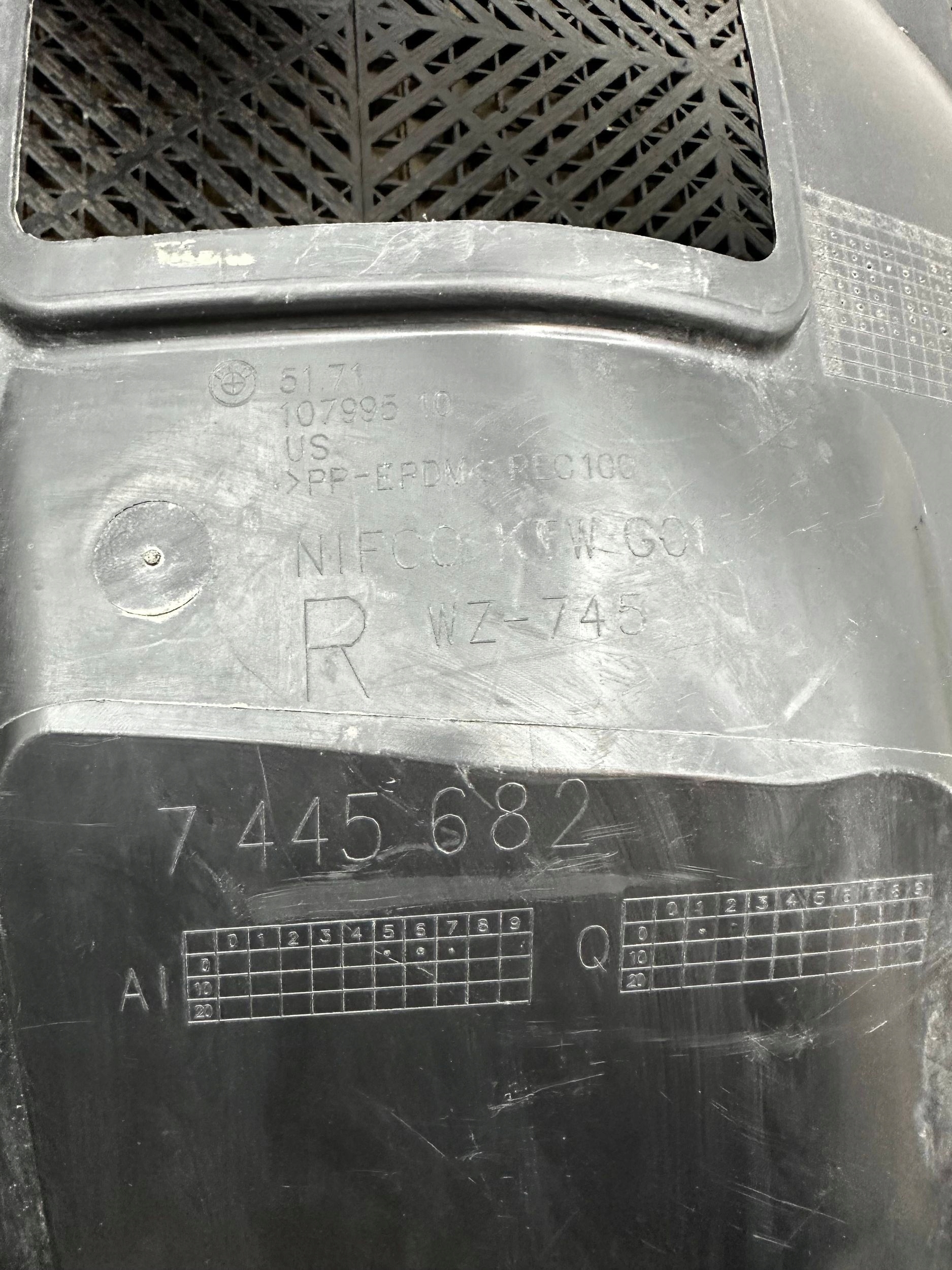 mudguard front front side right BMW X3 G01 7445682