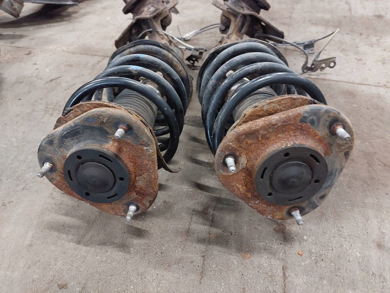 shock absorber spring swing left right front TOYOTA COROLLA E12