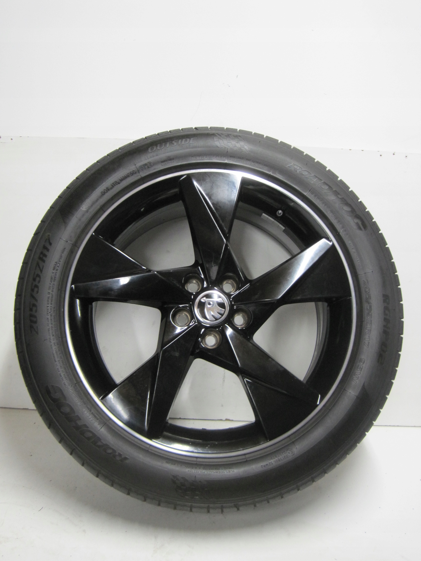wheels discs tyres SKODA KAMIQ R17 24r