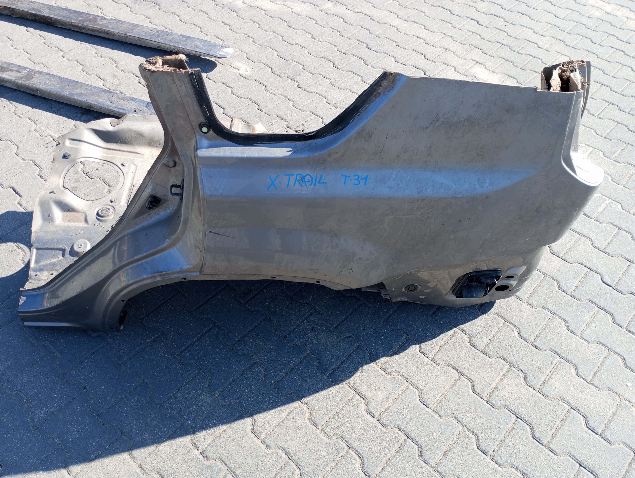 quarter left rear rear part NISSAN X-TRAIL T31