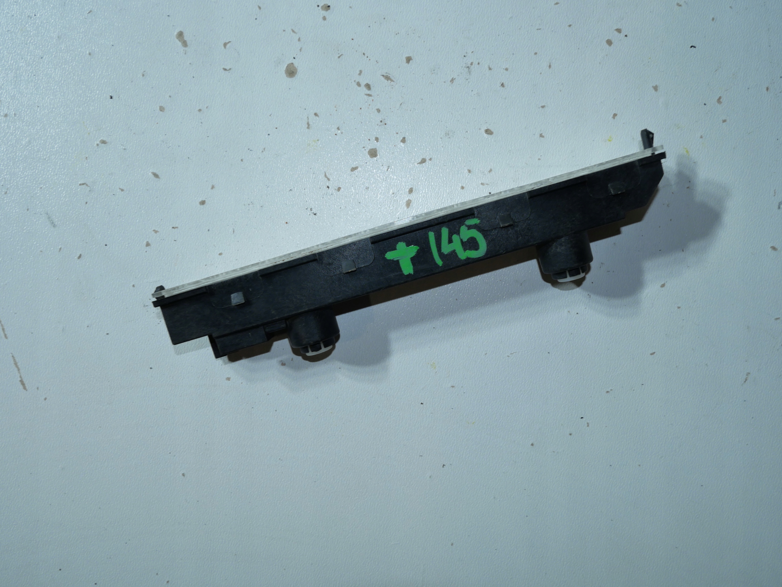 TRZECIE svetlo STOP VW T5 7E1945097