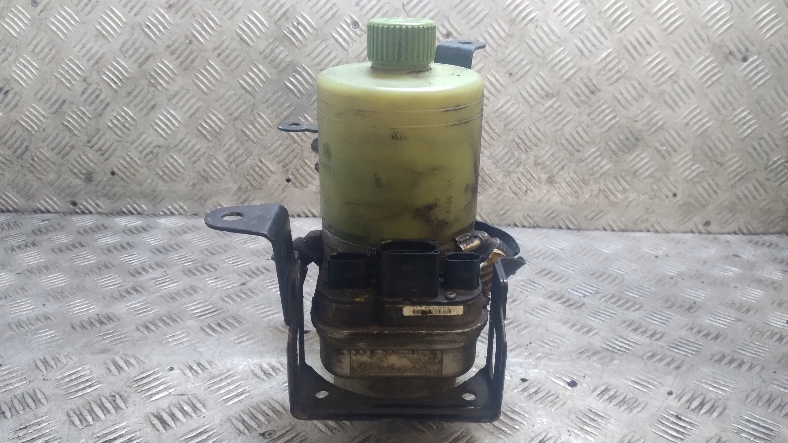 servo pump electrical VOLKSWAGEN POLO 4 6Q0423371