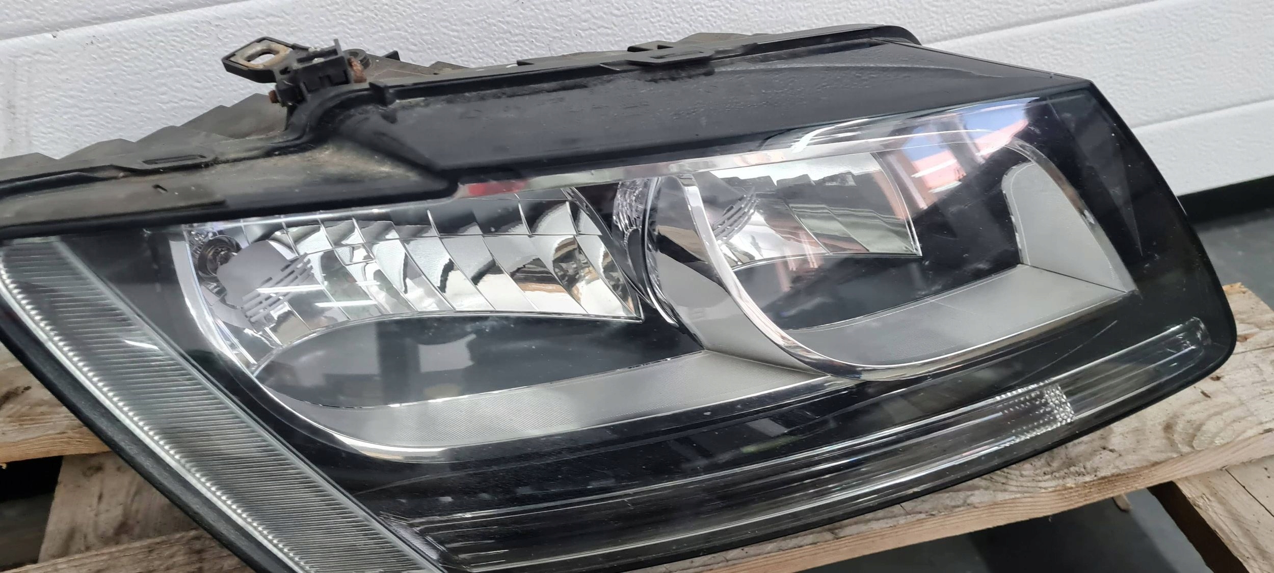 Q5 8R light right right front front ANGLIK 08-12R 8R0941004M