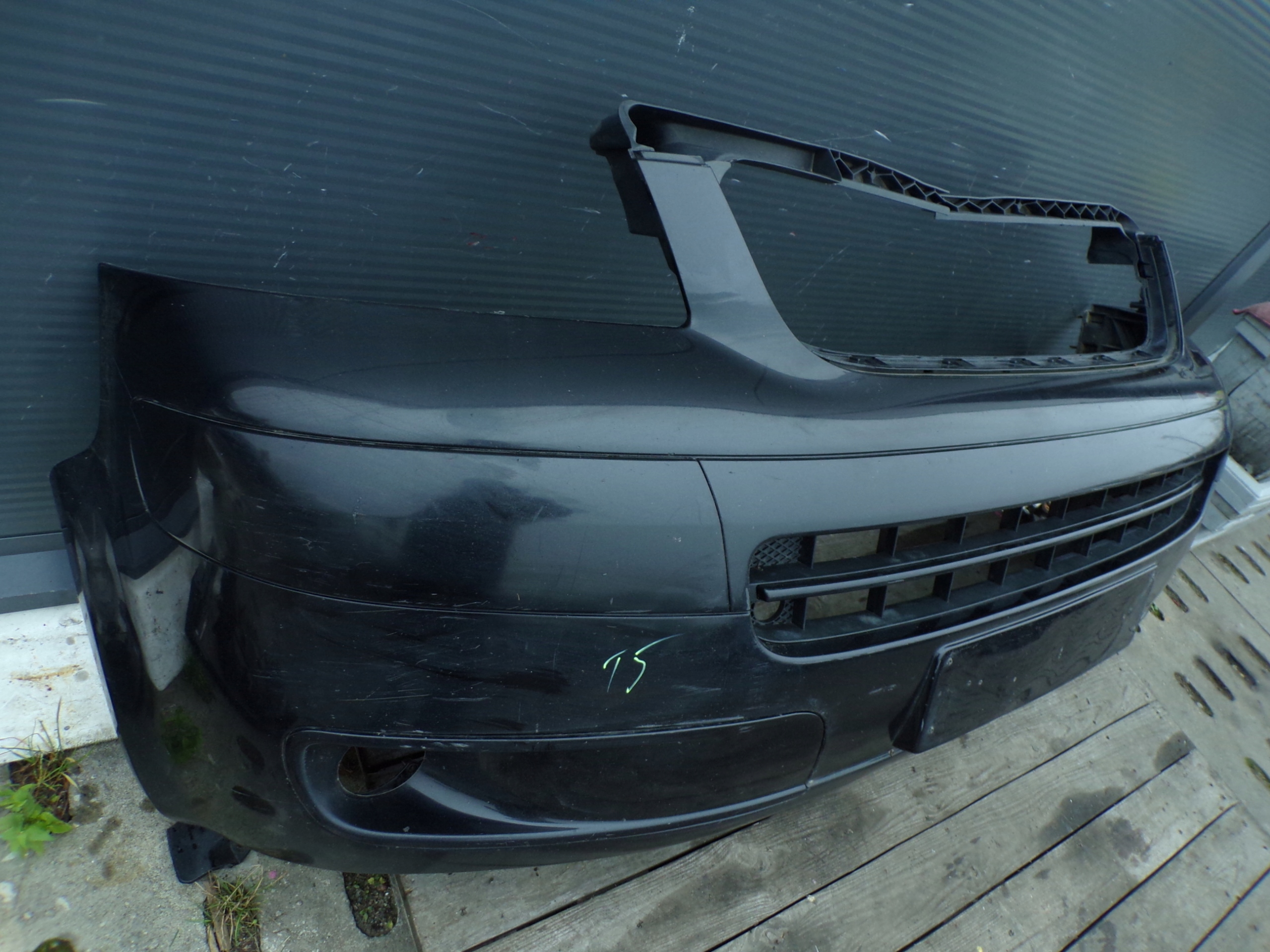 front bumper front VOLKSWAGEN TRANSPORTER T5 MULTIWAN CARAVELLE