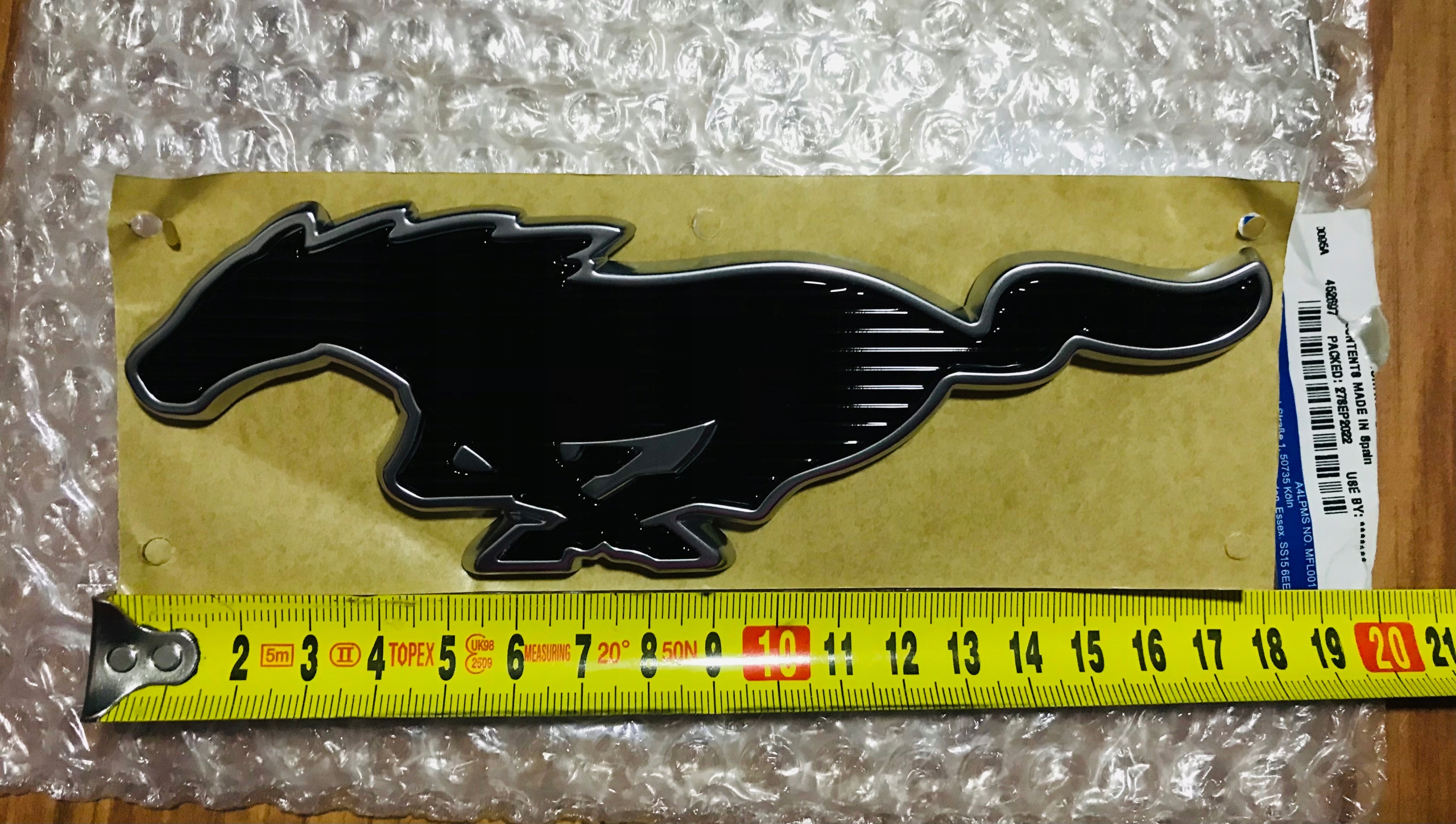 Ford MUSTANG Emblemat Black/Silver