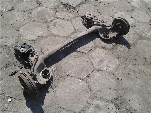 OS TYLNA BELKA FIAT GRANDE PUNTO 3D