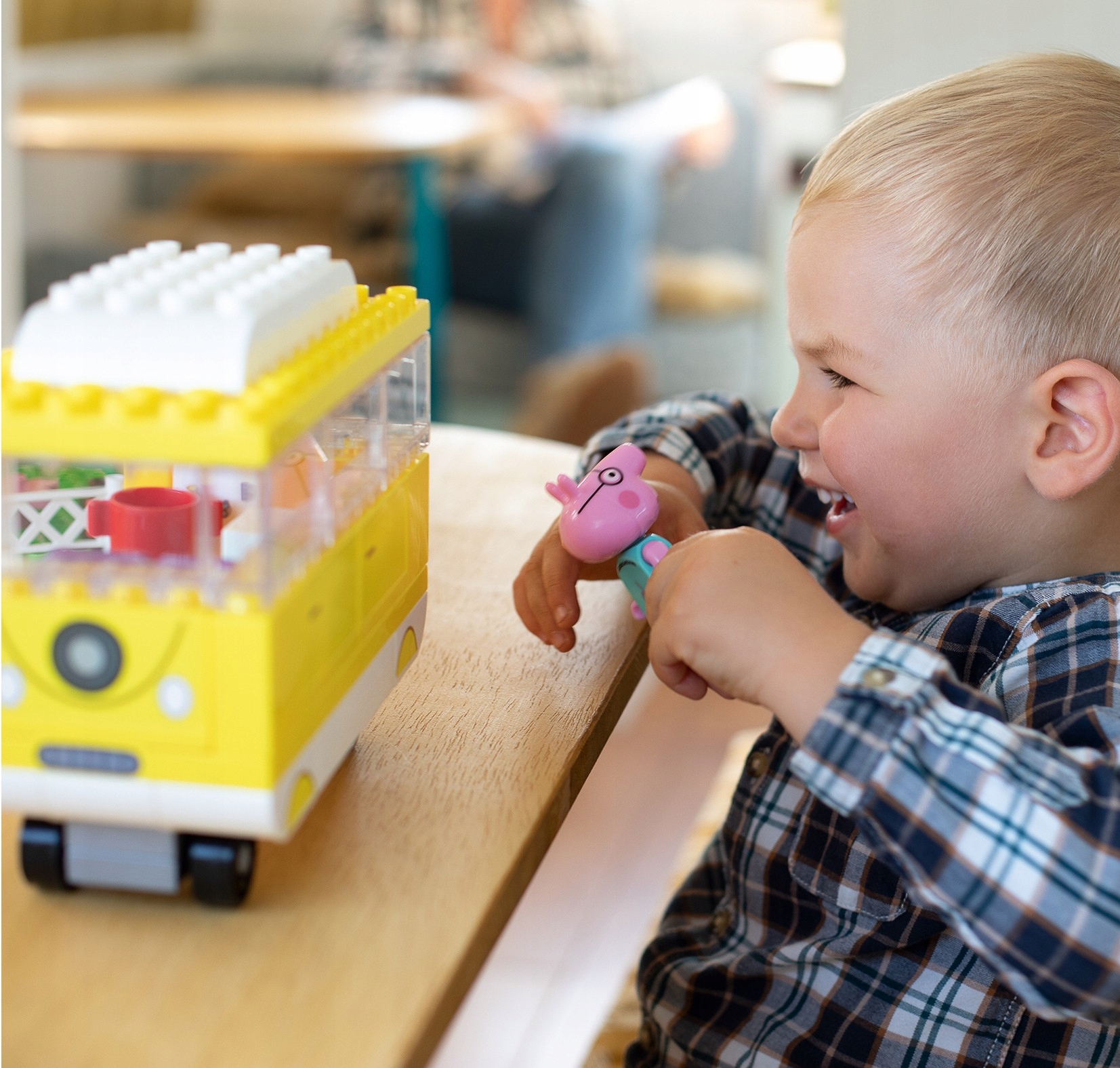 KLOCKI PEPPA ŚWINKA 2 FIGURKI DOMEK BLOXX KAMPER KONSTRUKCYJNY 54 EL. BIG Kod producenta 57169