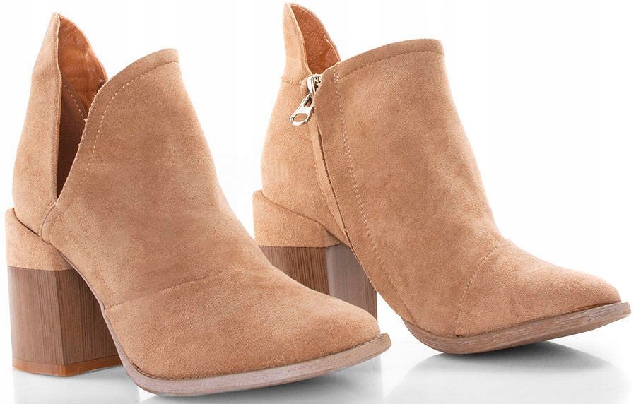 

Beżowe Zamszowe Botki Na Słupku Obcasie