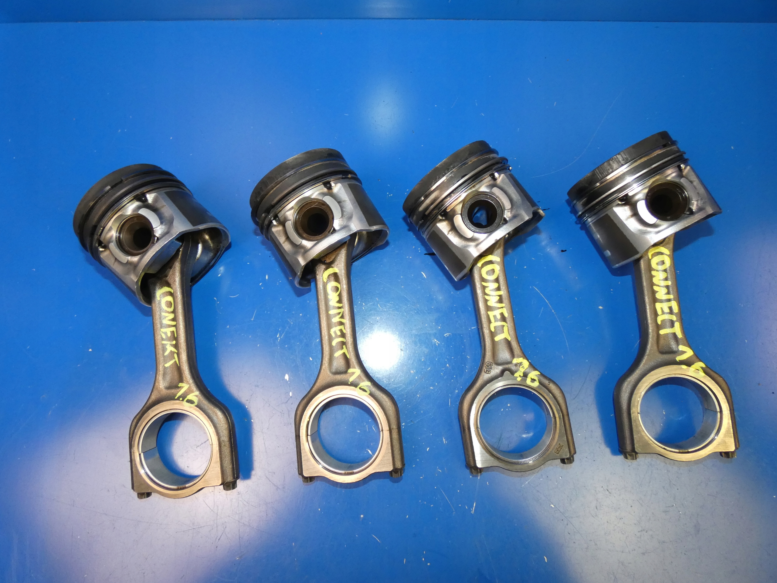 Ford Transit CONNECT MK2 TOURNEO 1.6 TDCI piston + connecting rod