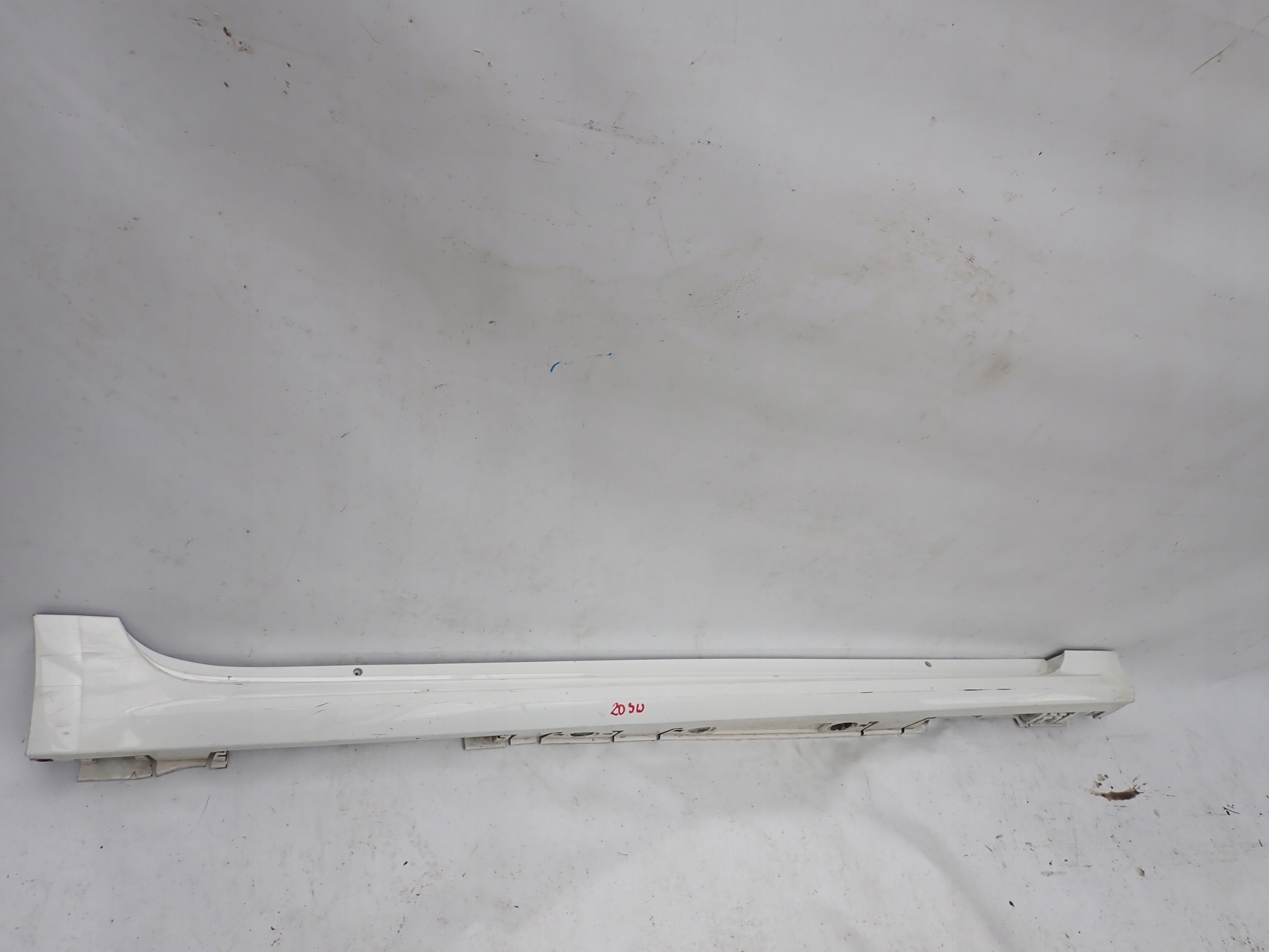 TOYOTA COROLLA E21 19- threshold right moulding threshold