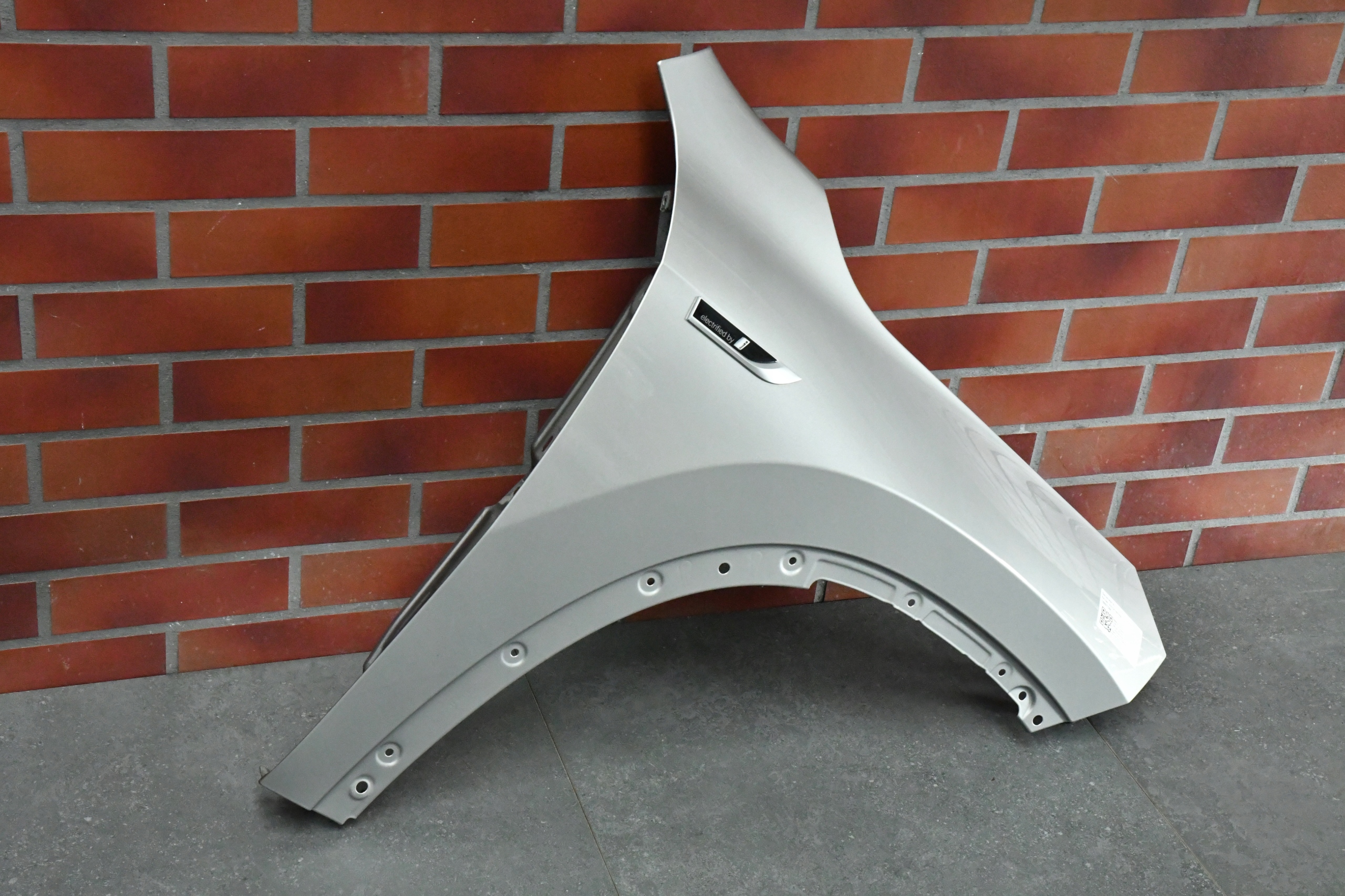 fender right front front BMW X1 U11