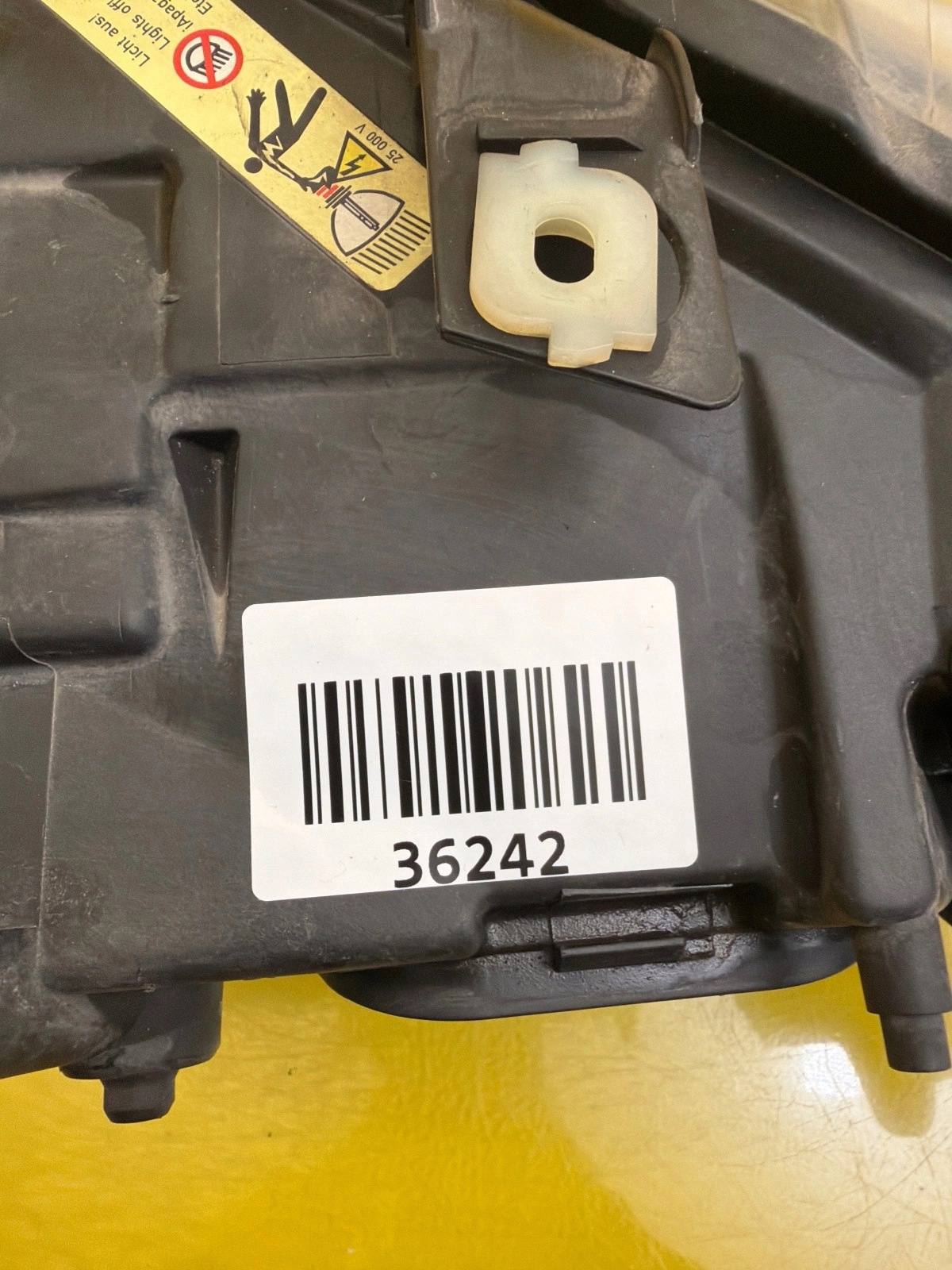 light right BMW 3 E90 E91 Xenon positioning 6942744