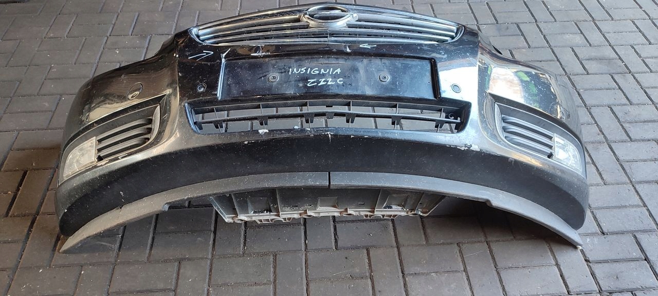 bumper front front PDC Opel Insignia 2,0 CITD kombi Z22C
