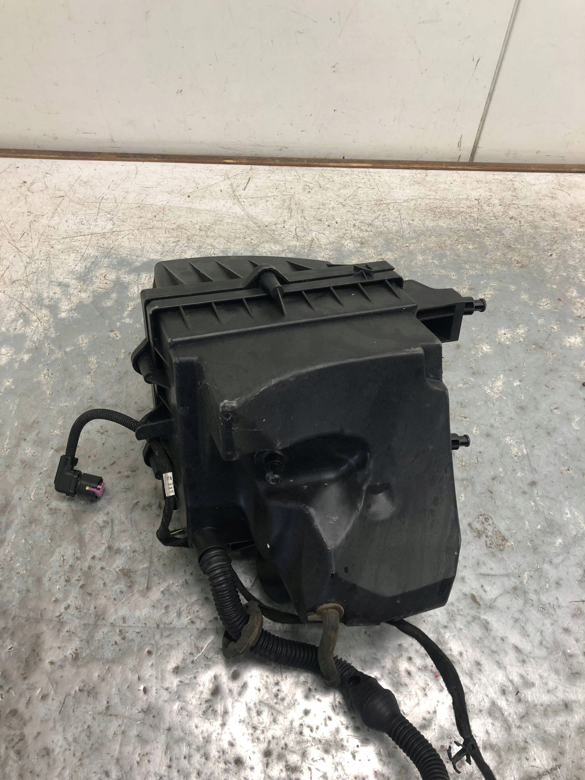 Gehäuse filter luft OPEL MERIVA B LIFT 13340813