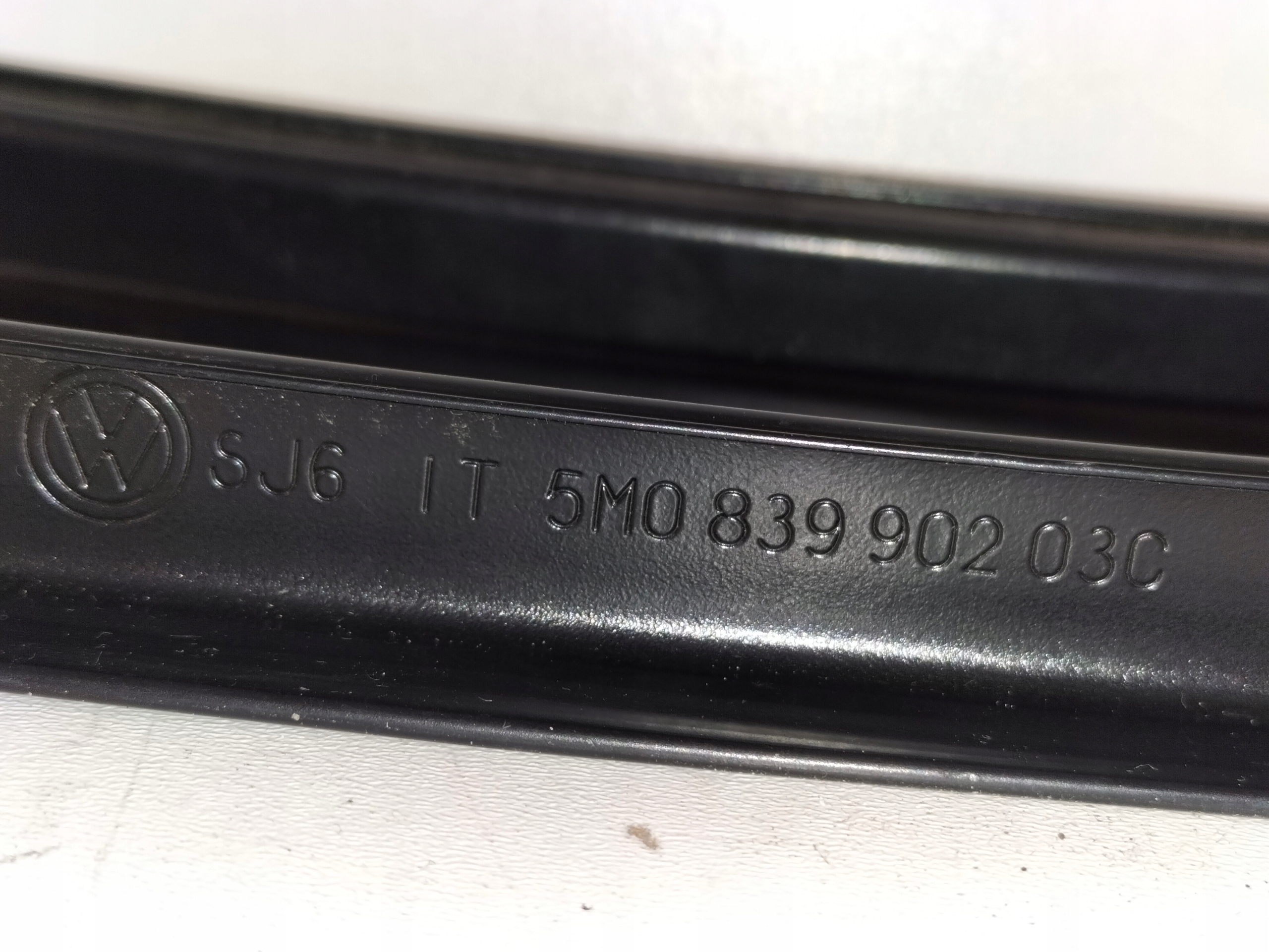 moulding cap door tylnych rear part right VW GOLF 5 V plus 05
