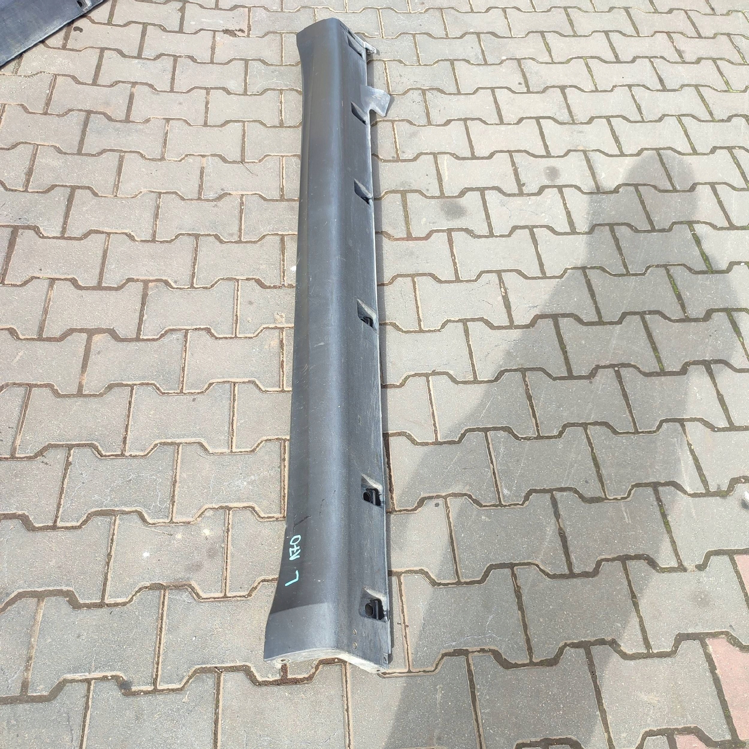 moulding threshold left side Suzuki Vitara (LY) 7724154P0